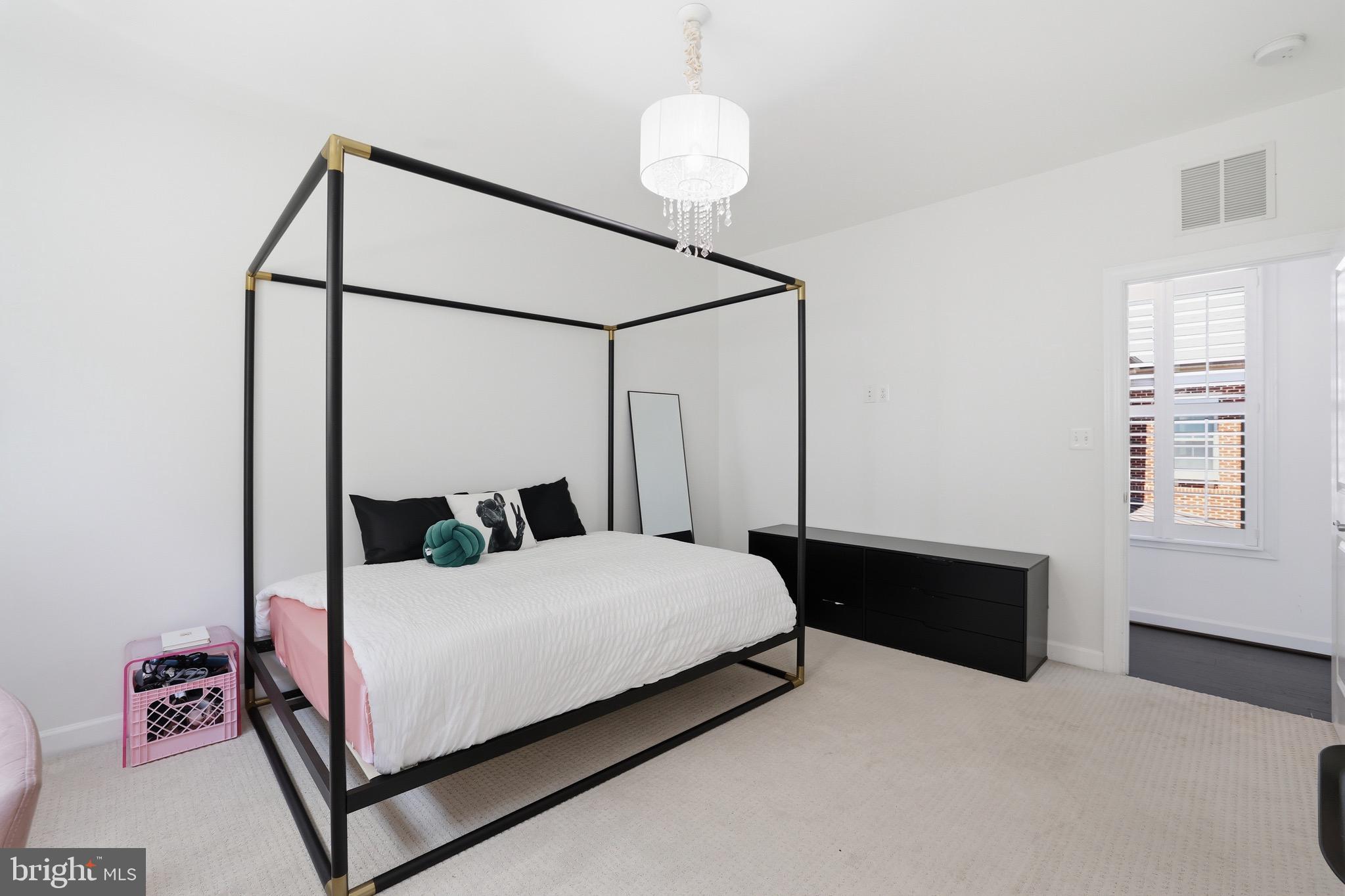 ONE LOUDOUN LAND BAY B - Residential