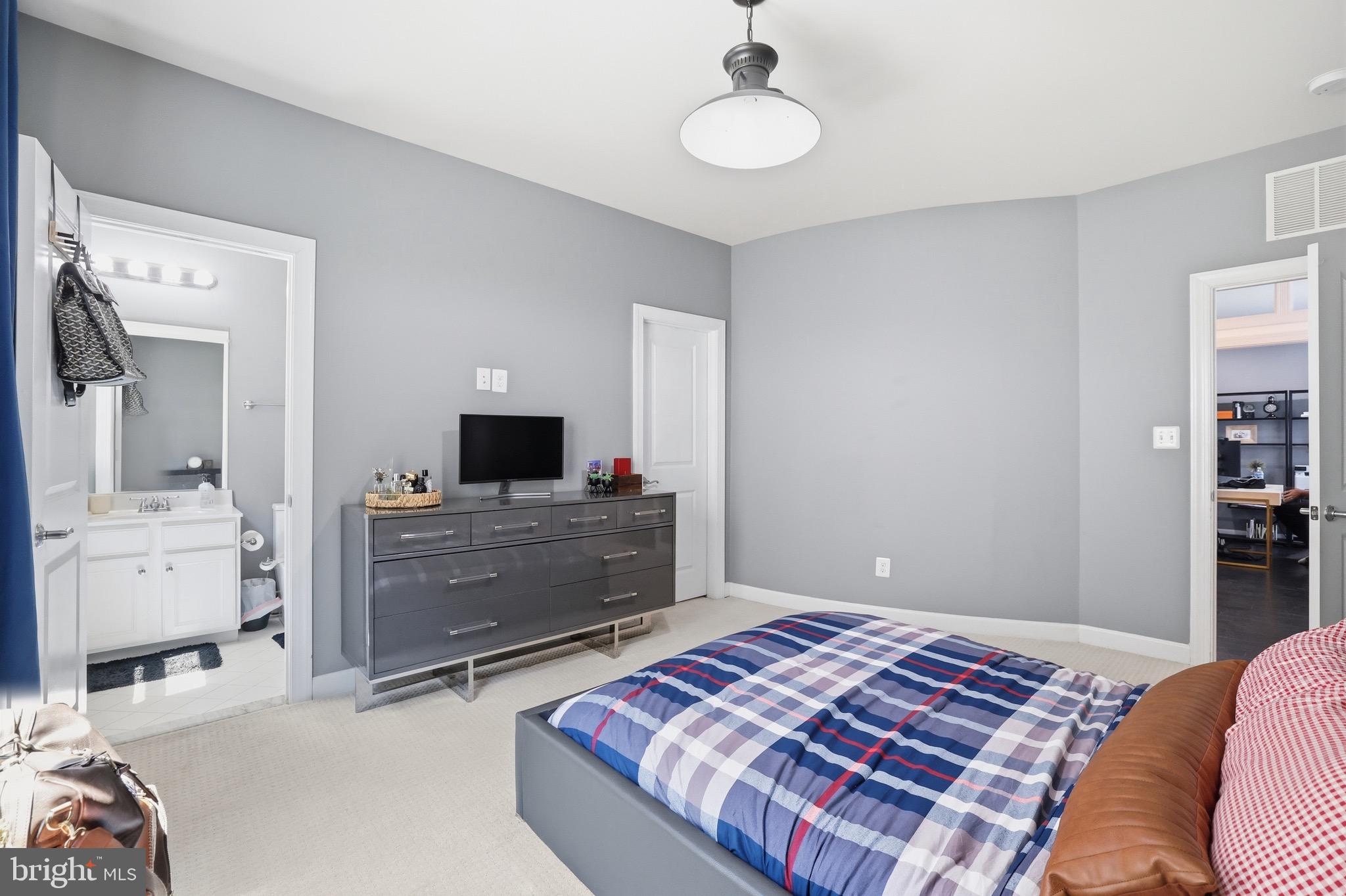 ONE LOUDOUN LAND BAY B - Residential