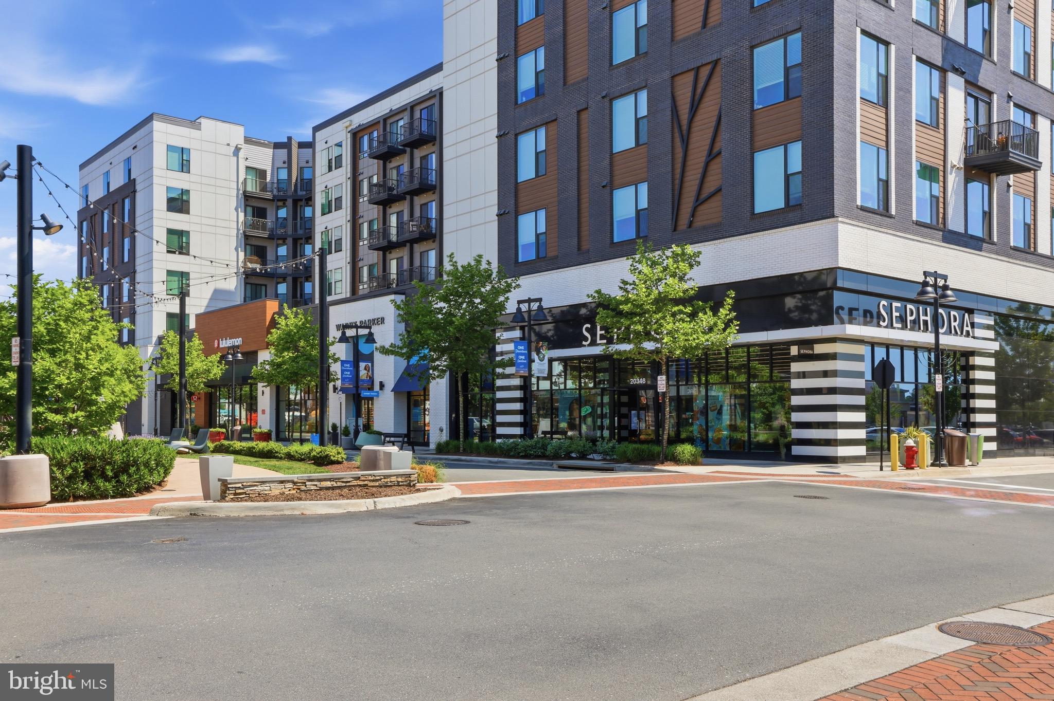 ONE LOUDOUN LAND BAY B - Residential