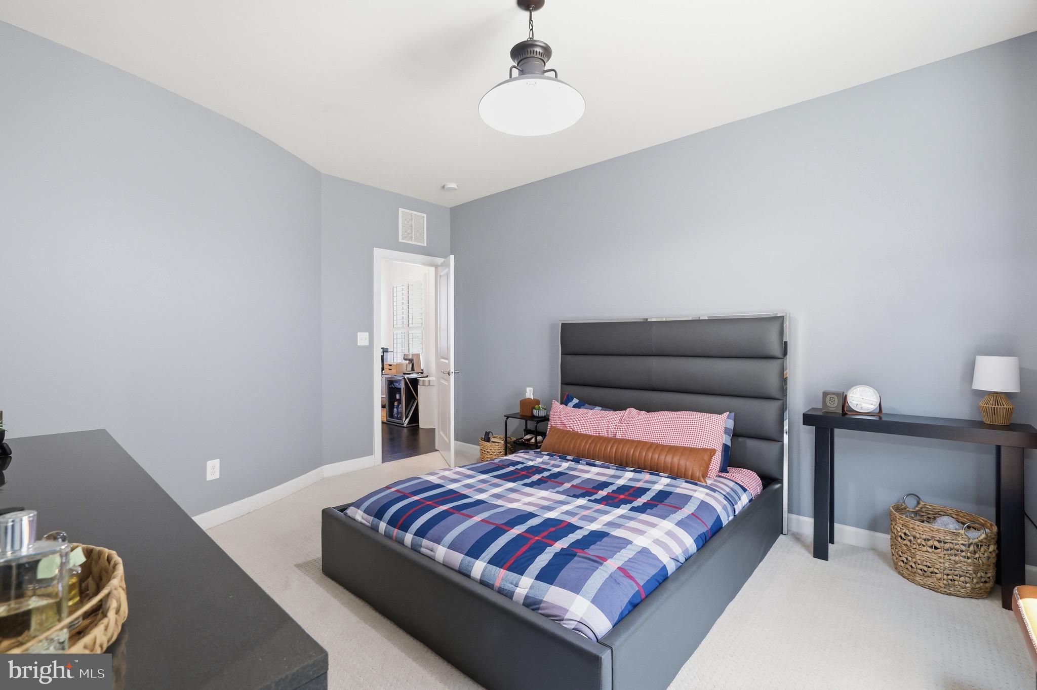 ONE LOUDOUN LAND BAY B - Residential