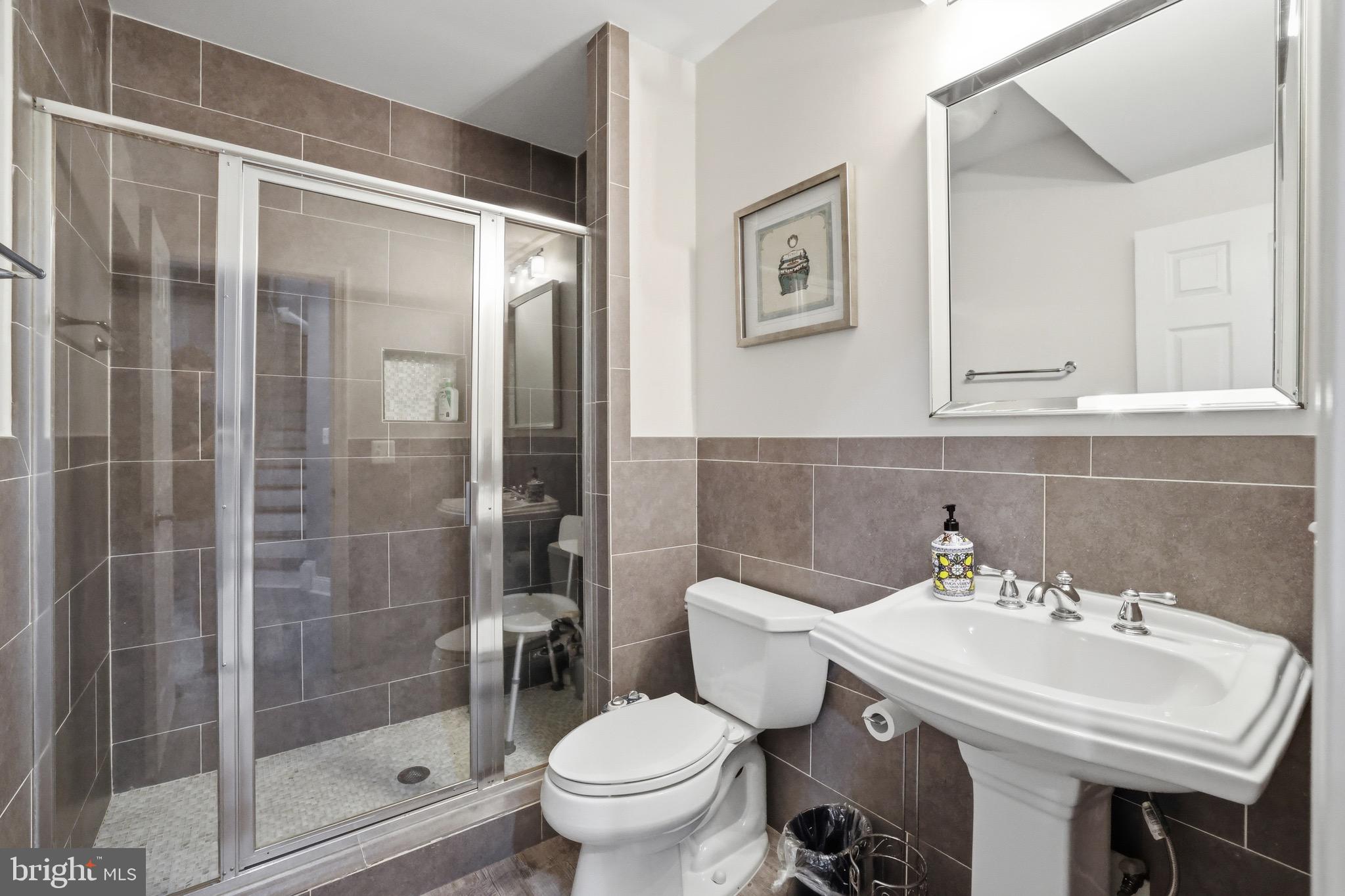 ONE LOUDOUN LAND BAY B - Residential