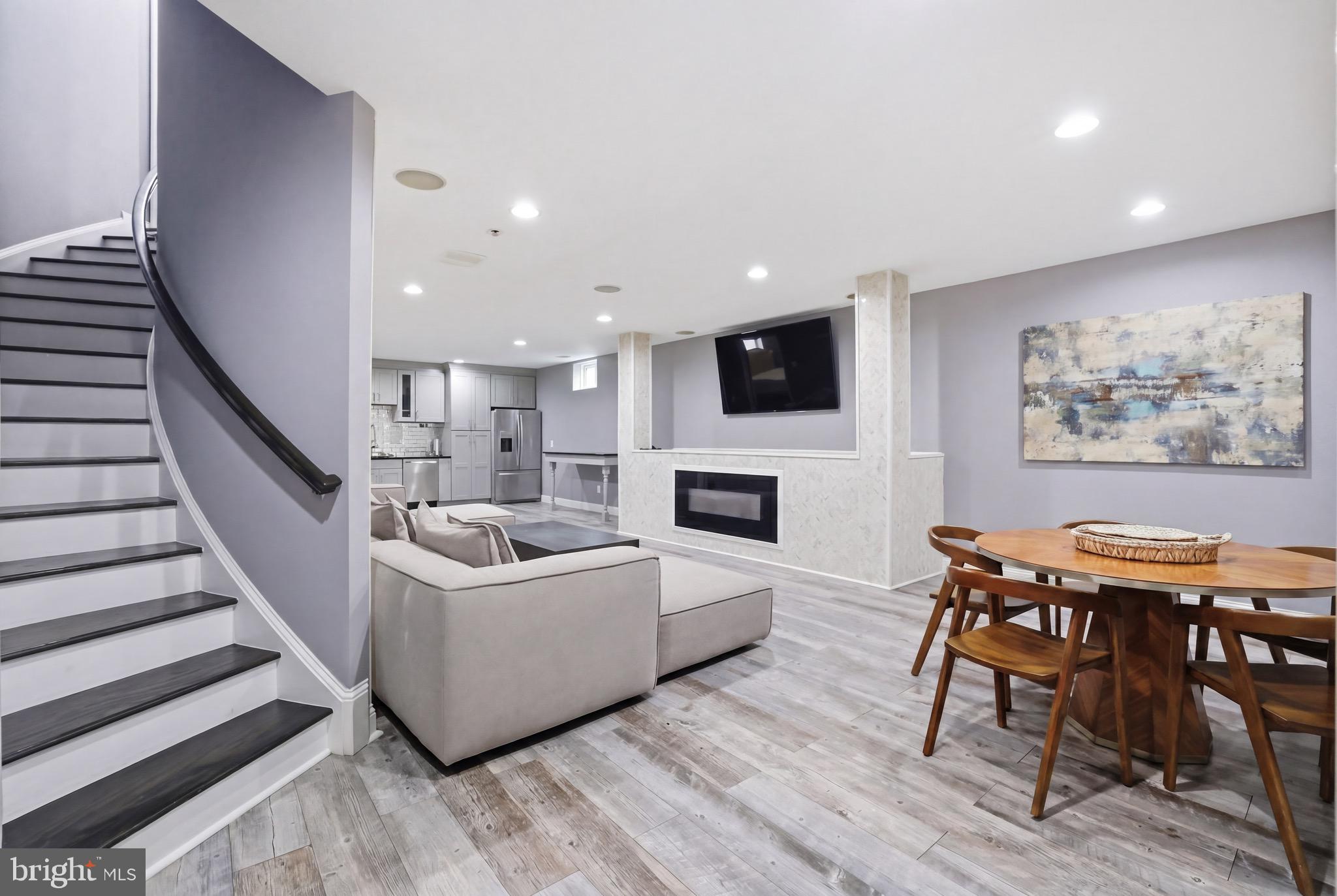 ONE LOUDOUN LAND BAY B - Residential
