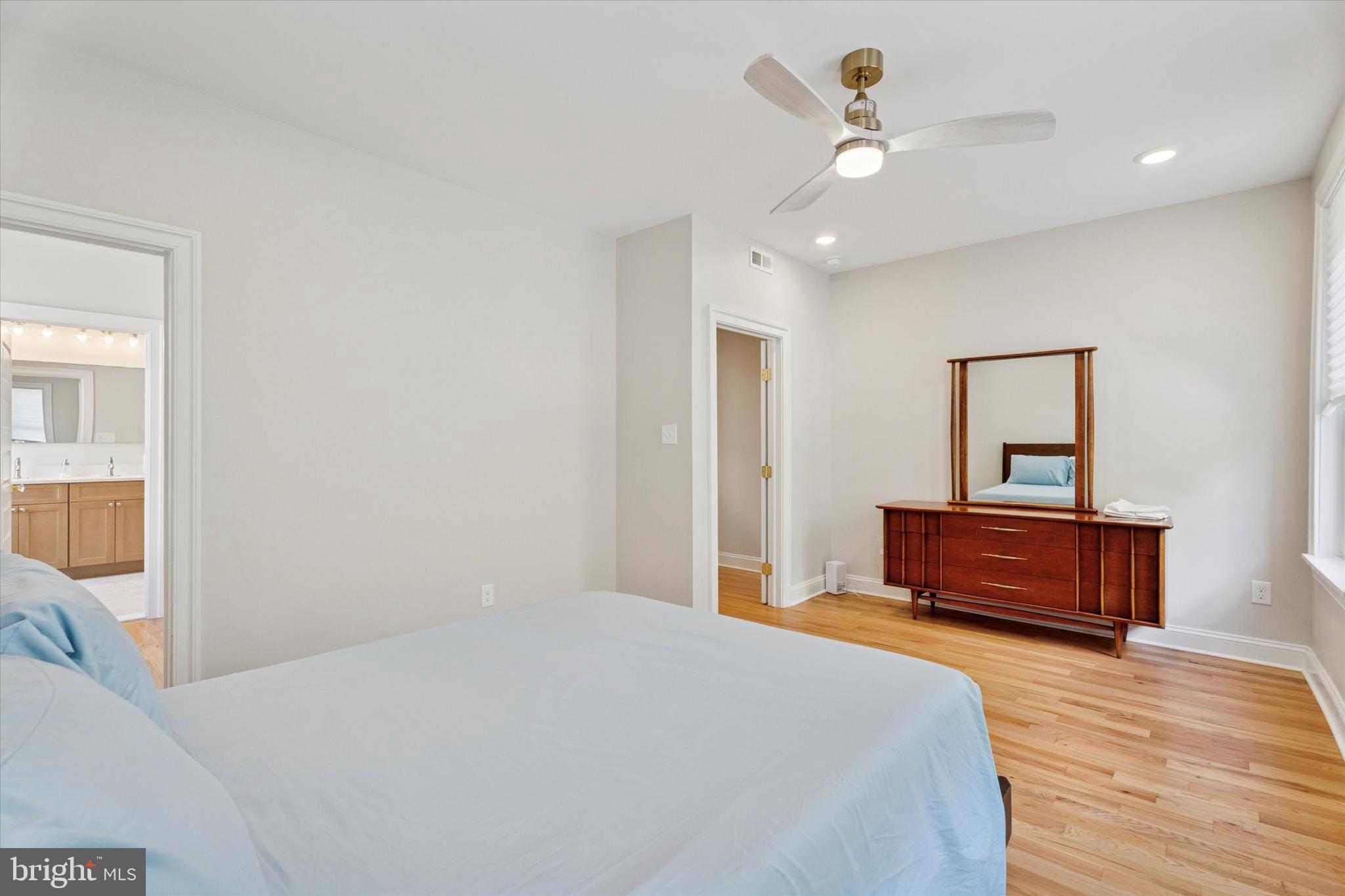 ROXBOROUGH - Residential Lease