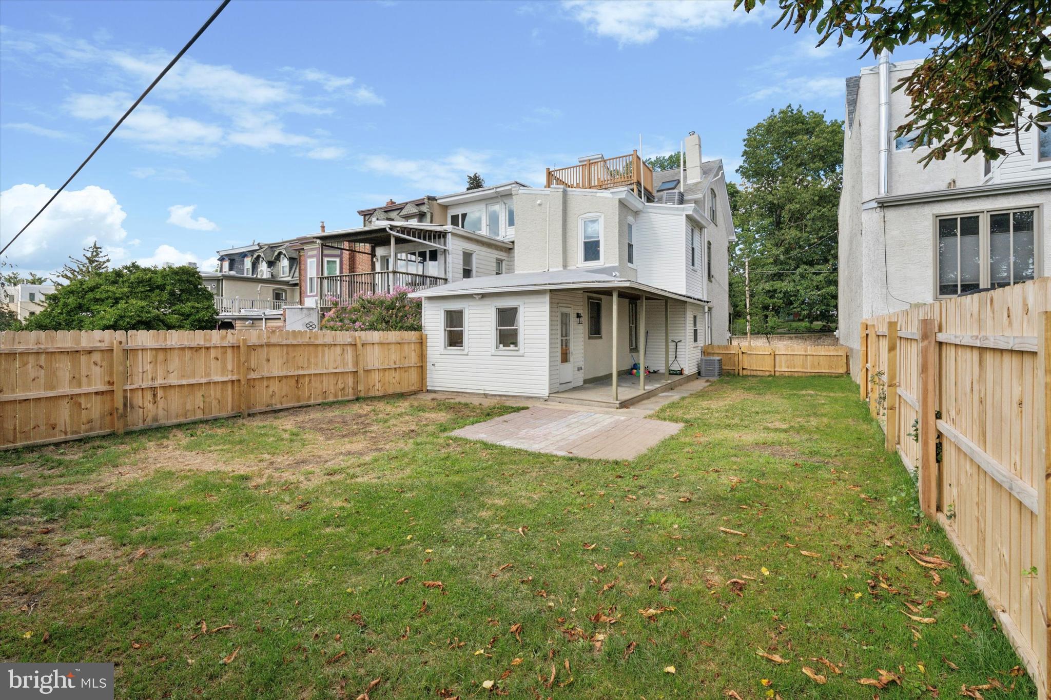 ROXBOROUGH - Residential Lease