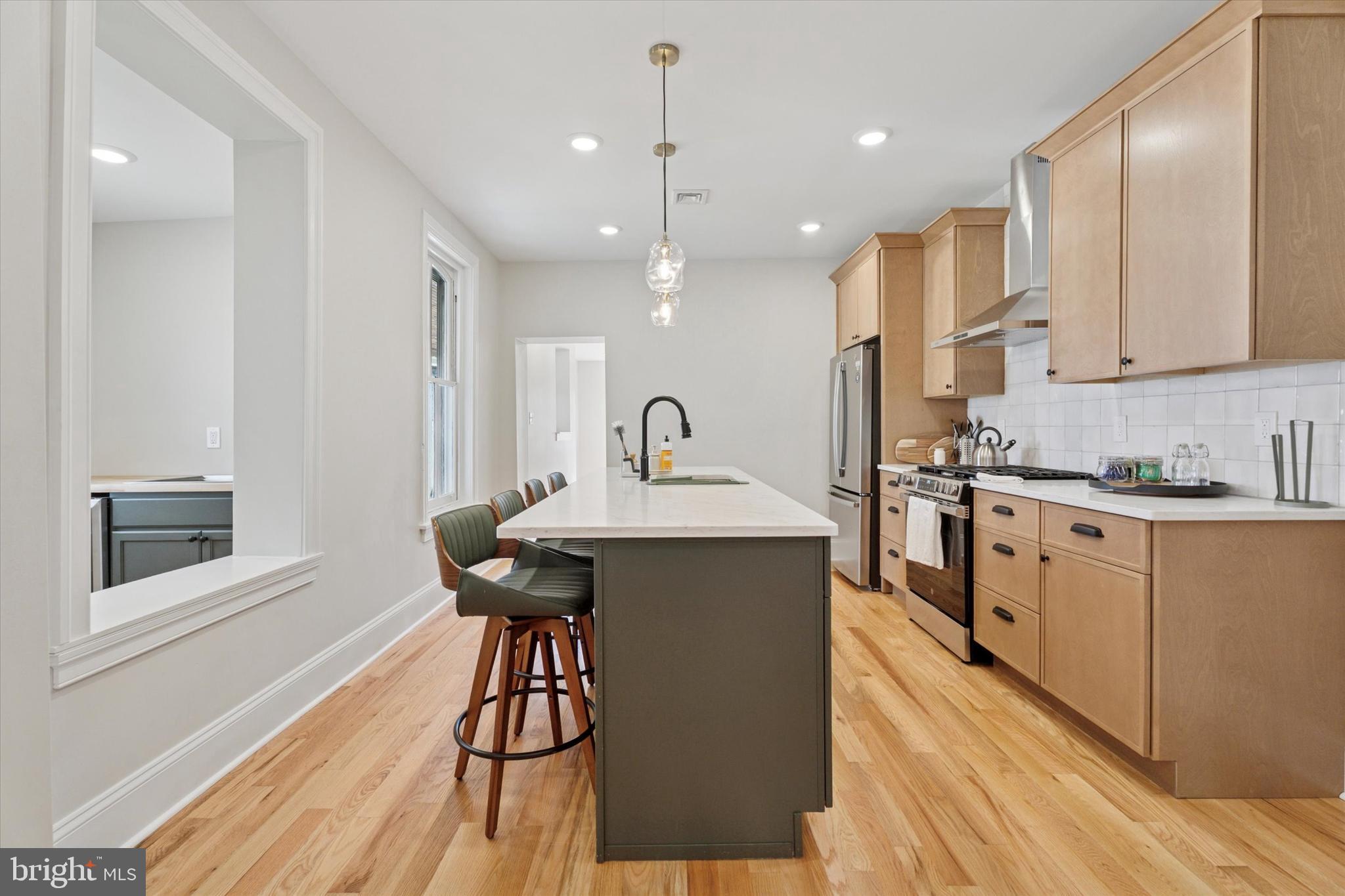 ROXBOROUGH - Residential Lease