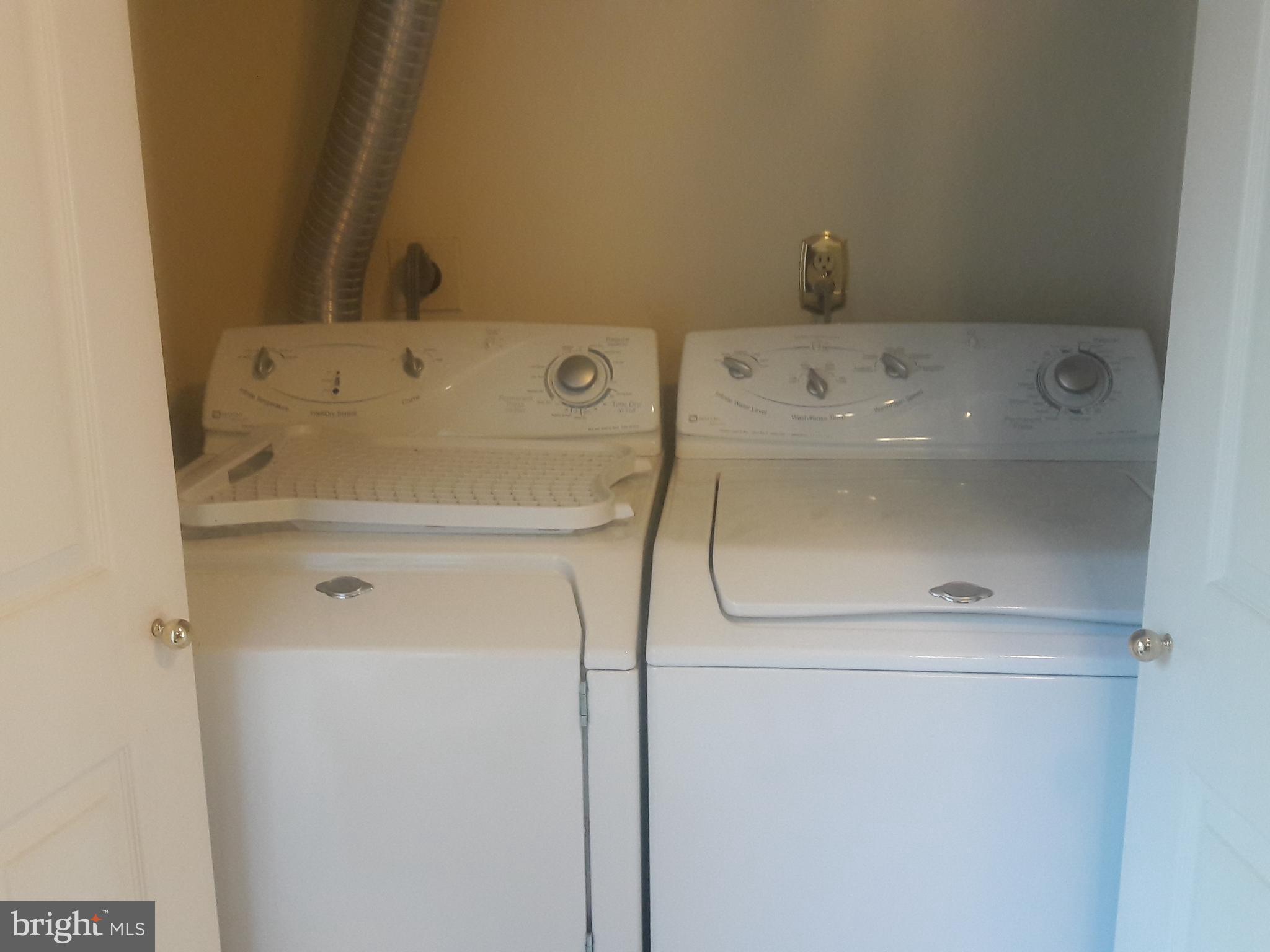 LAKE RIDGE - Residential Lease