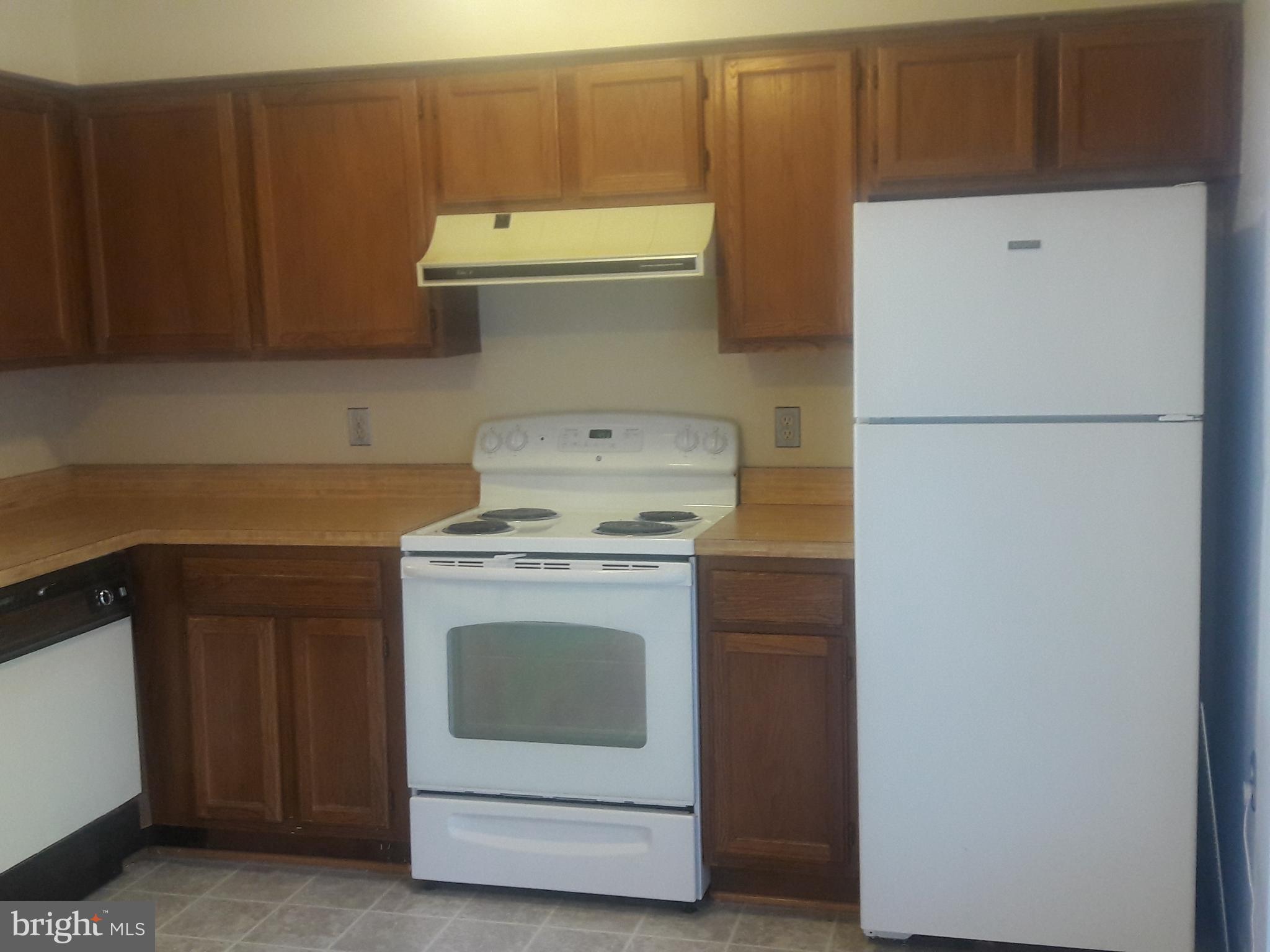 LAKE RIDGE - Residential Lease