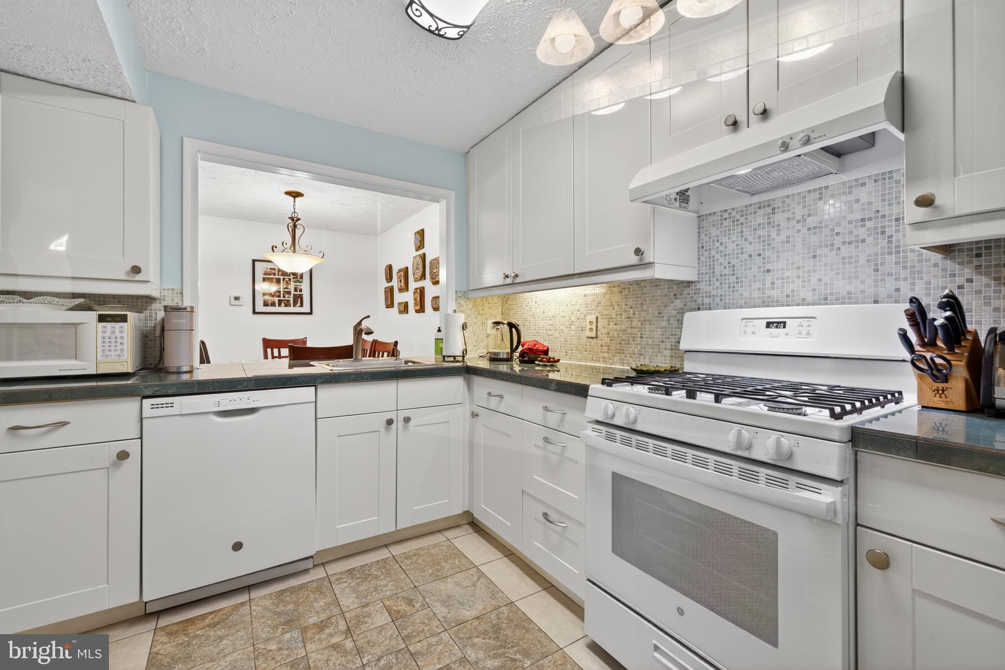 WINDBROOKE - Residential