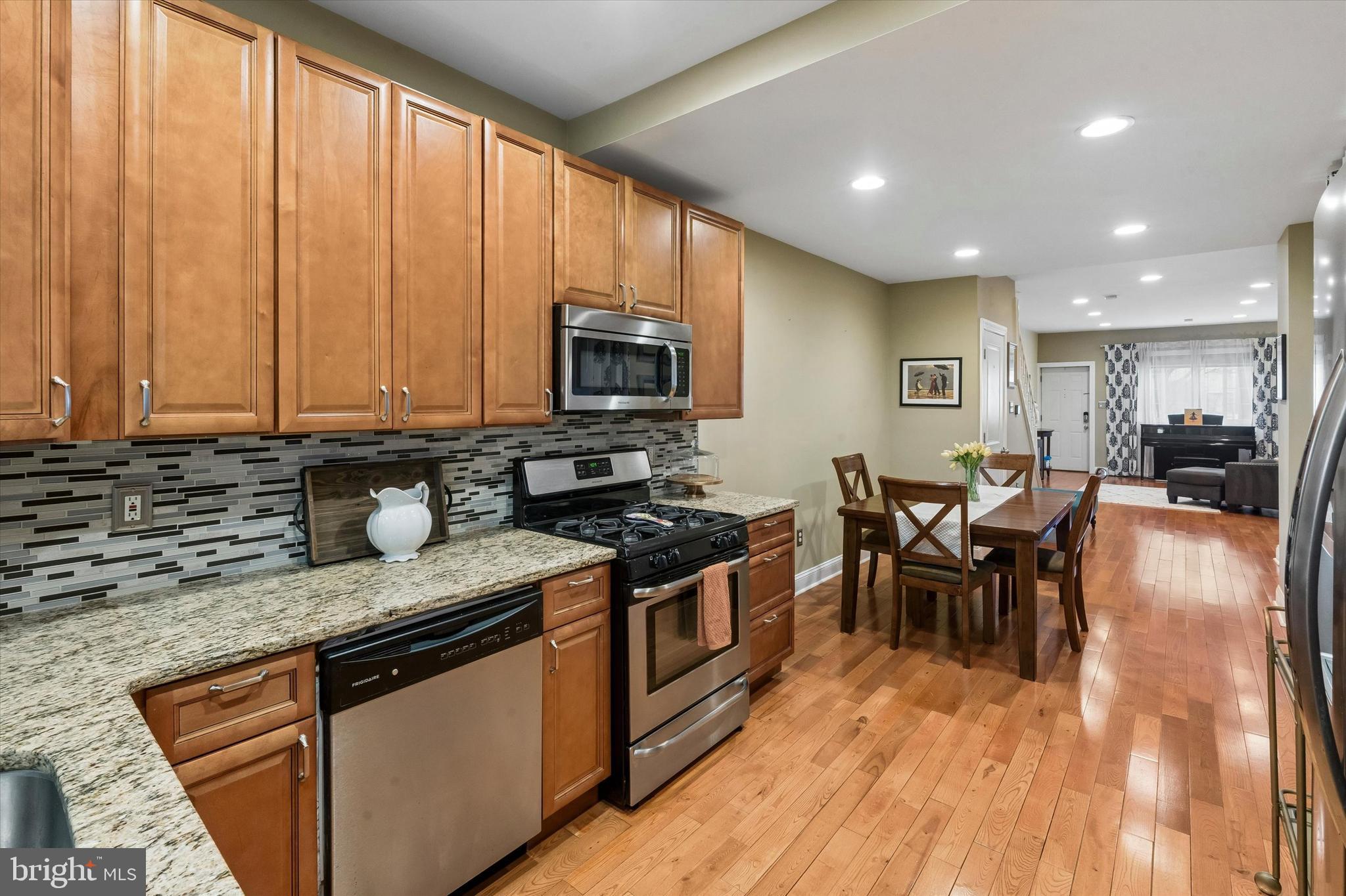 LOWER MOYAMENSING - Residential