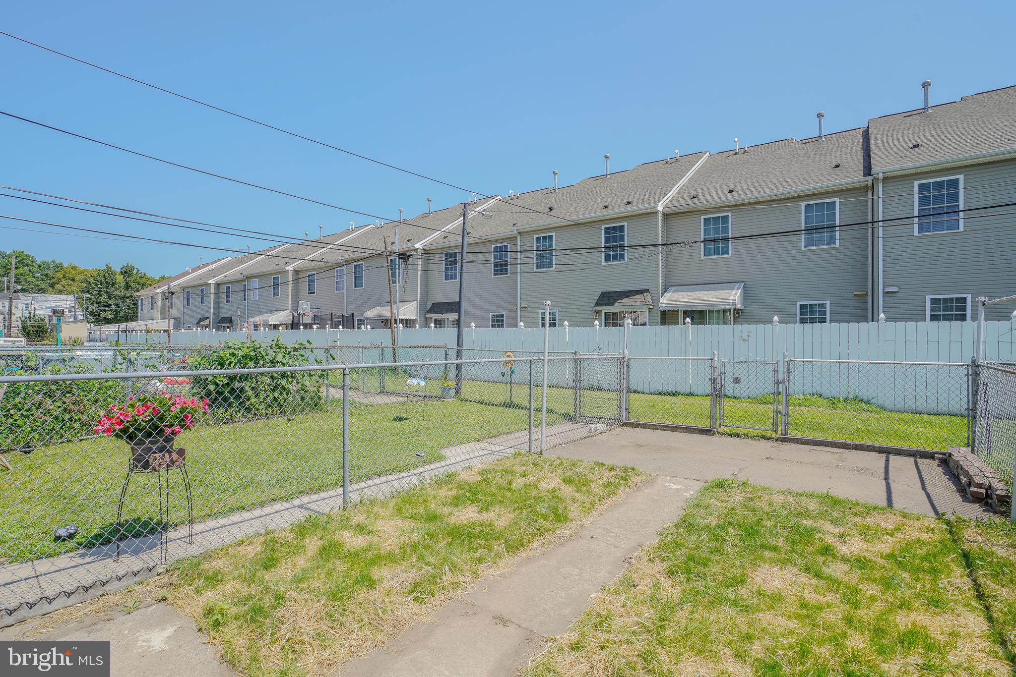 BRIDESBURG - Residential