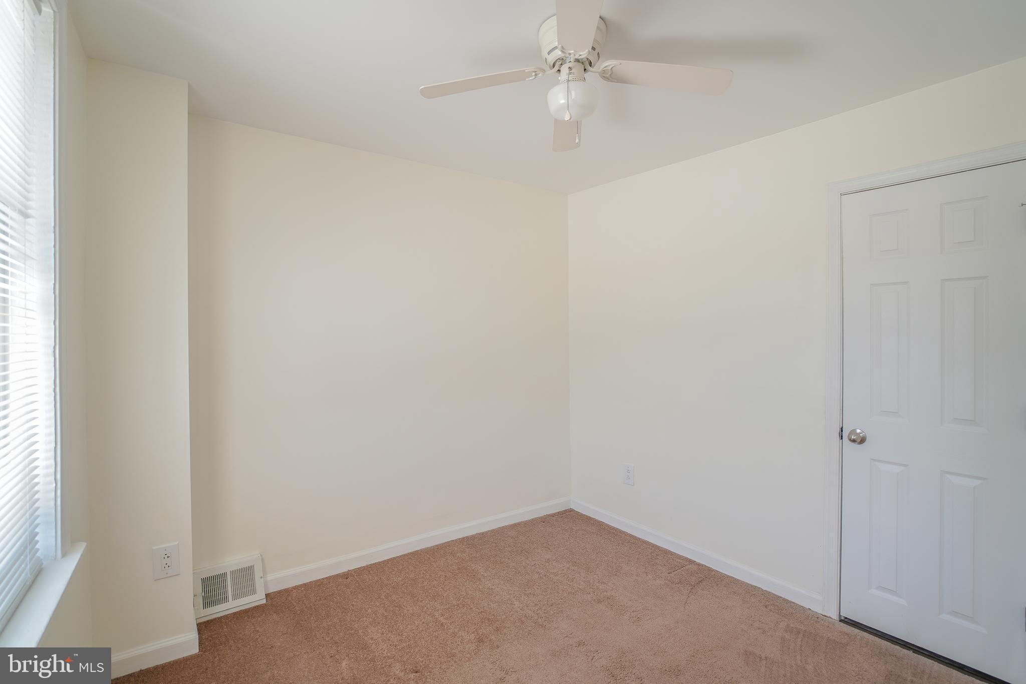 BRIDESBURG - Residential