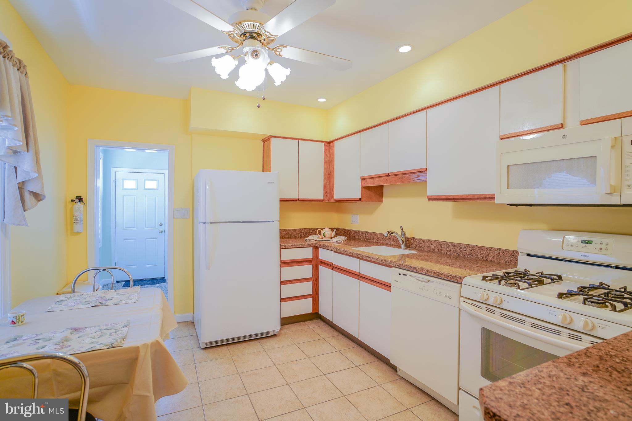 BRIDESBURG - Residential