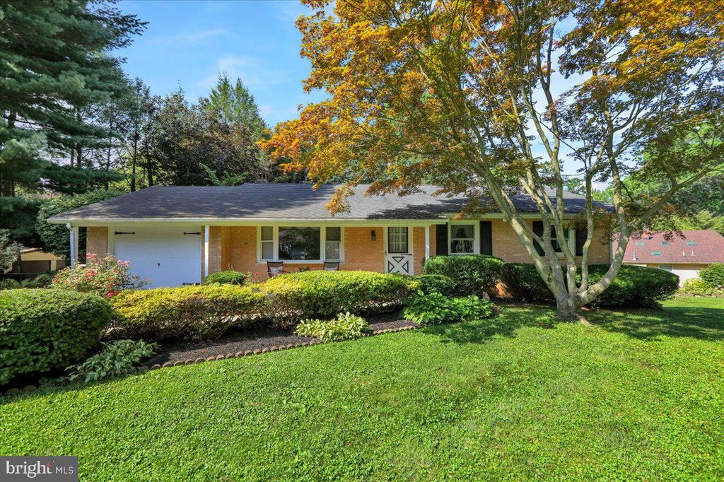 Photo of 25 Holly Drive, LANCASTER, PA 17603 (MLS # PALA2073708)