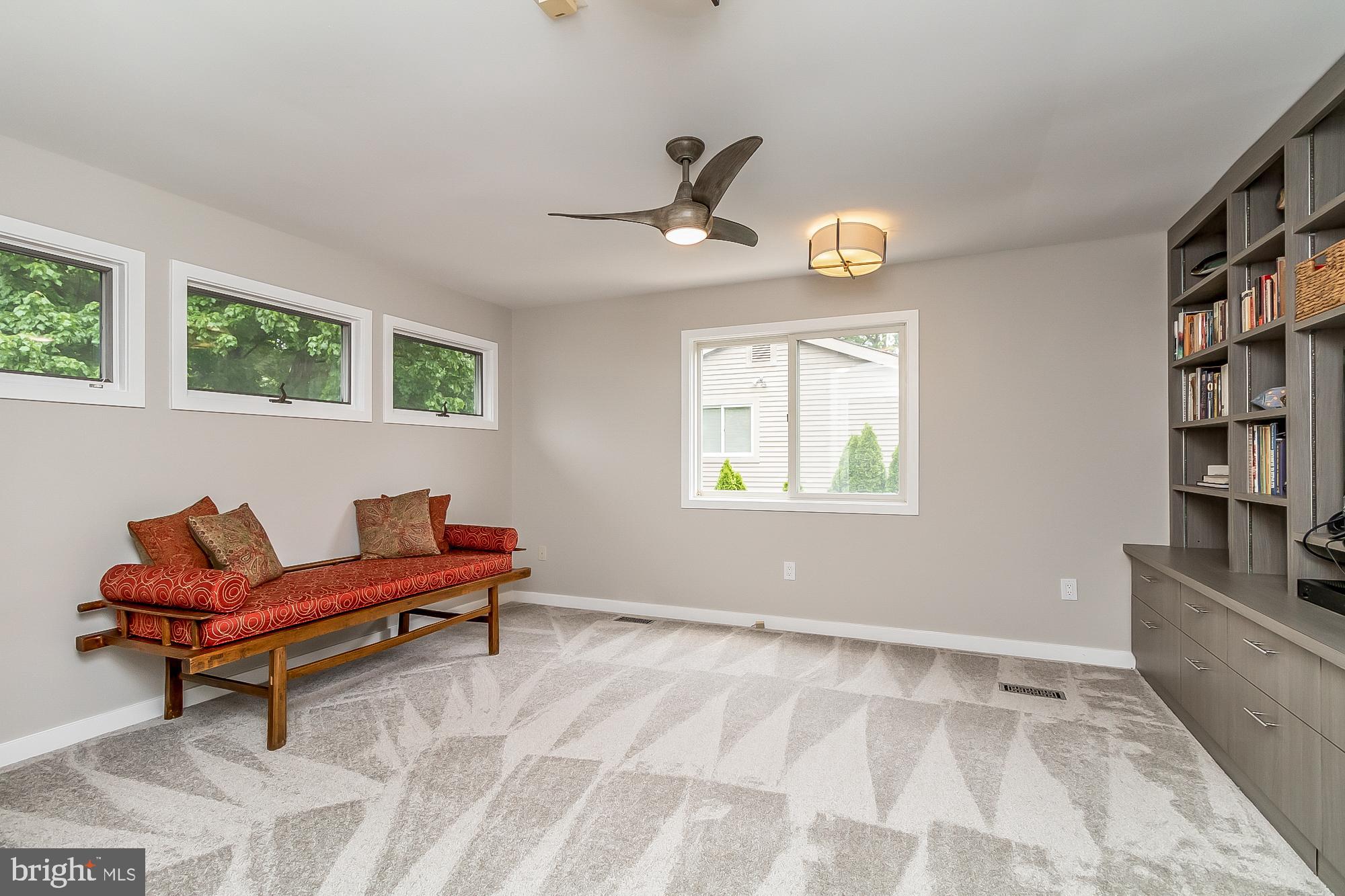 RIDERWOOD STATION - Residential