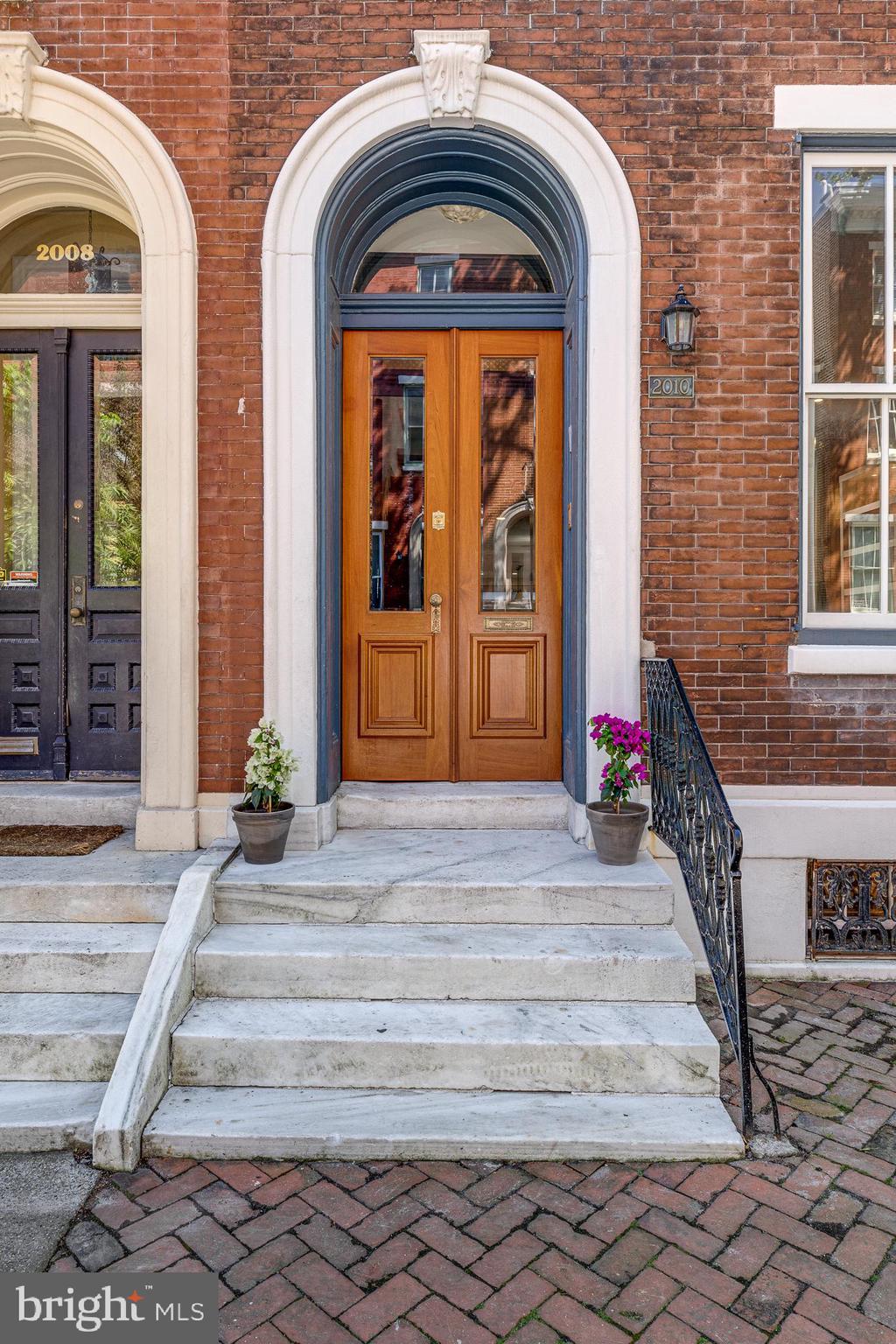 ART MUSEUM AREA - Residential