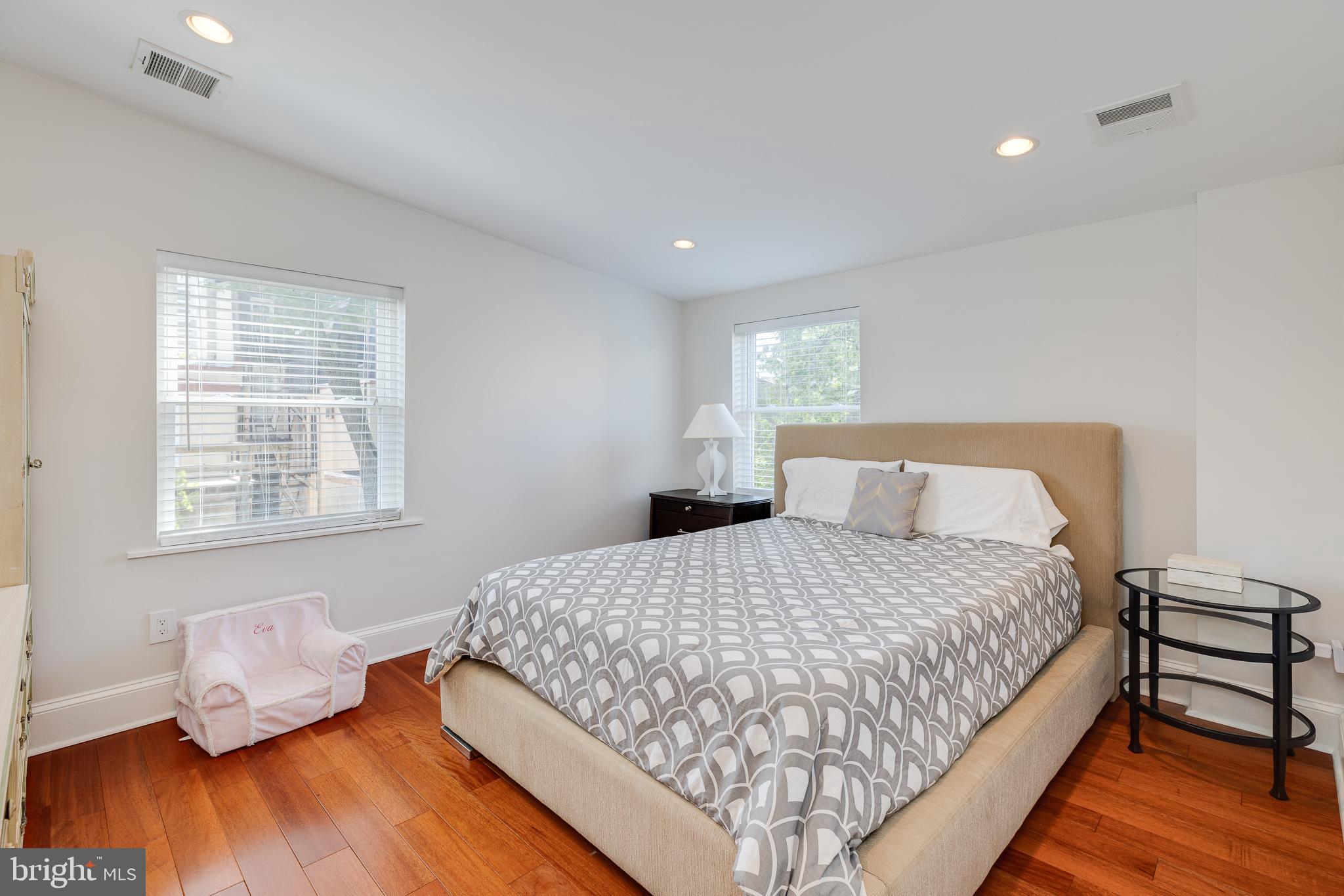 ART MUSEUM AREA - Residential