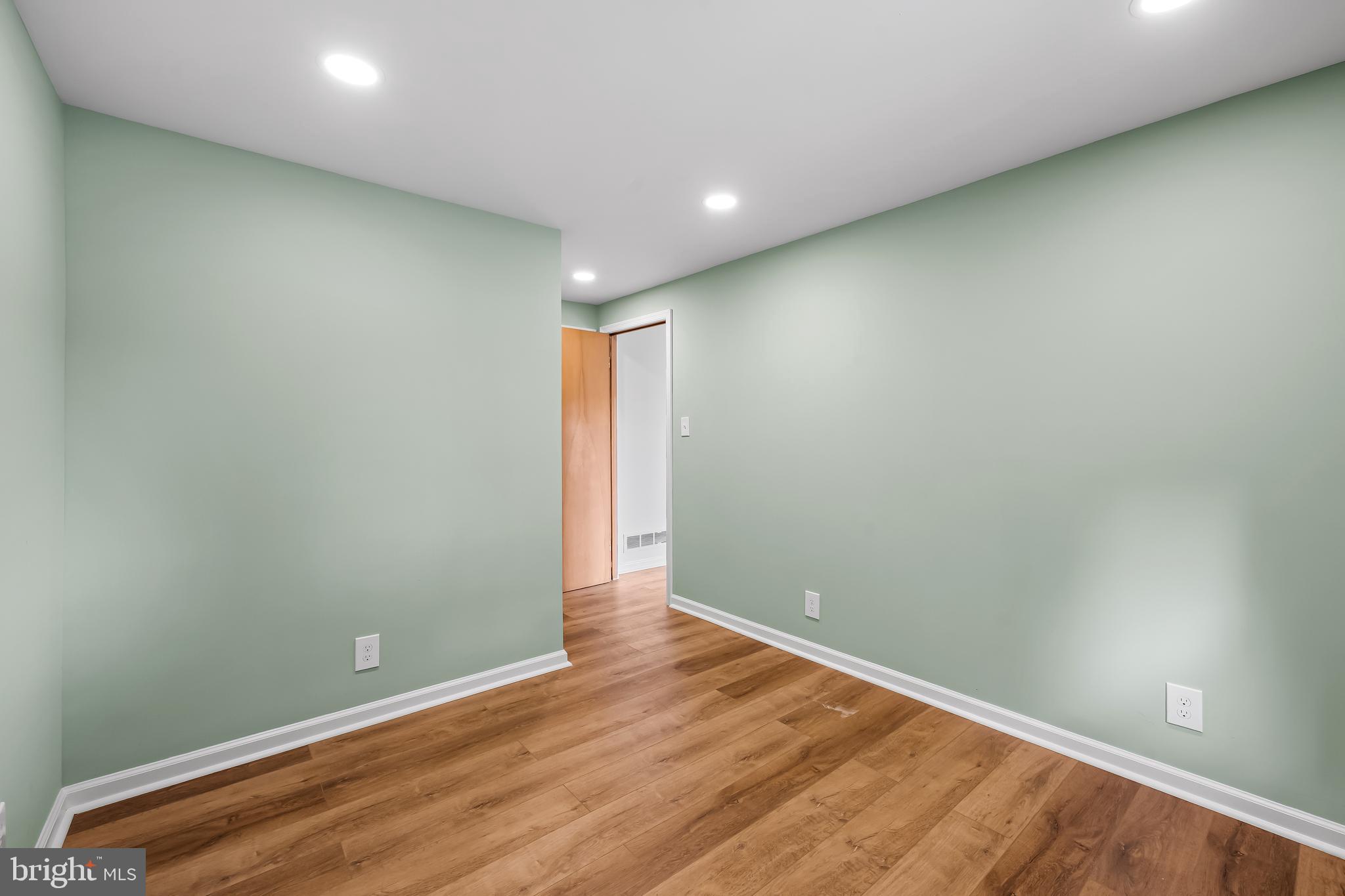 MOUNT WASHINGTON - Residential