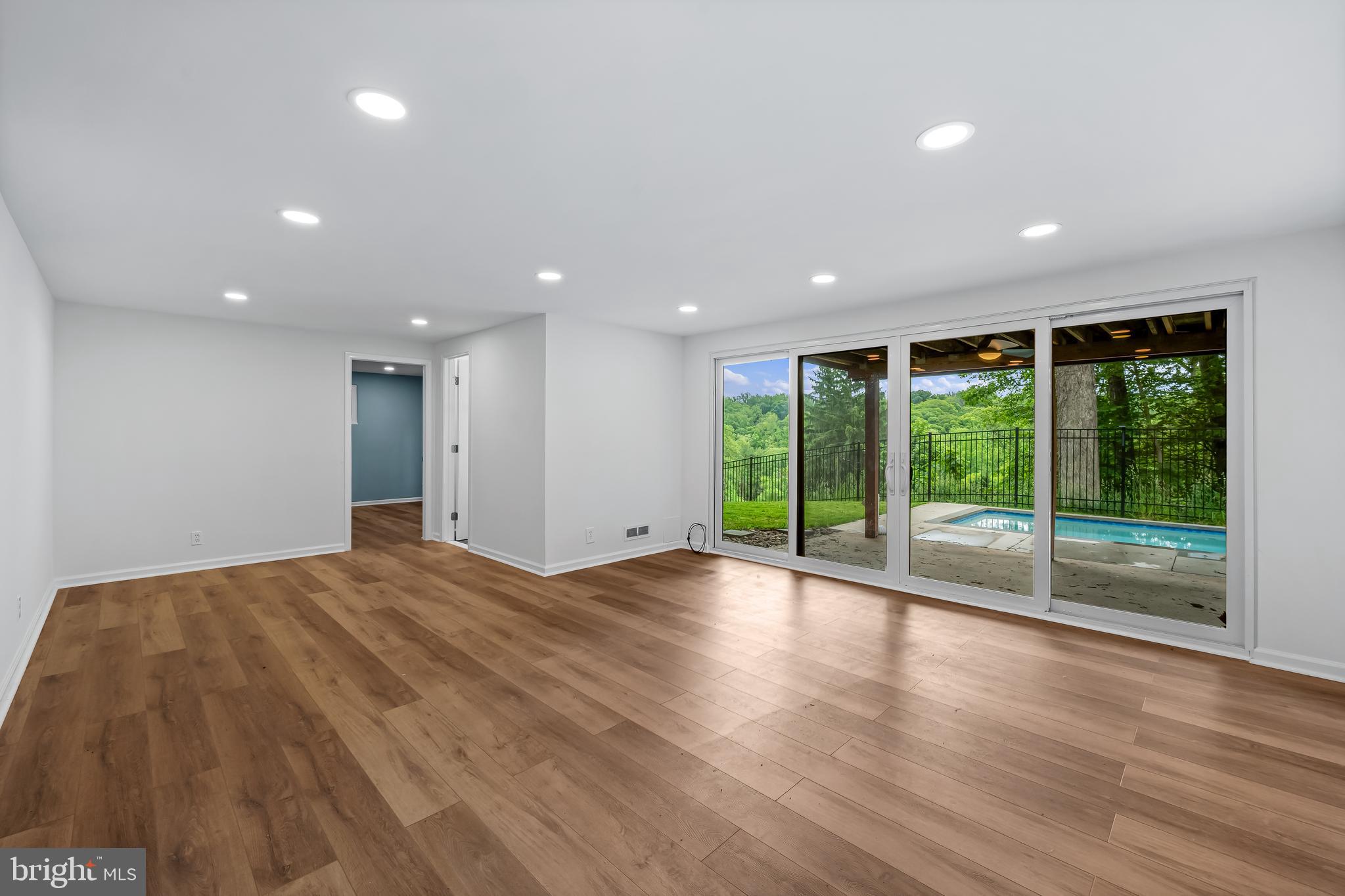 MOUNT WASHINGTON - Residential