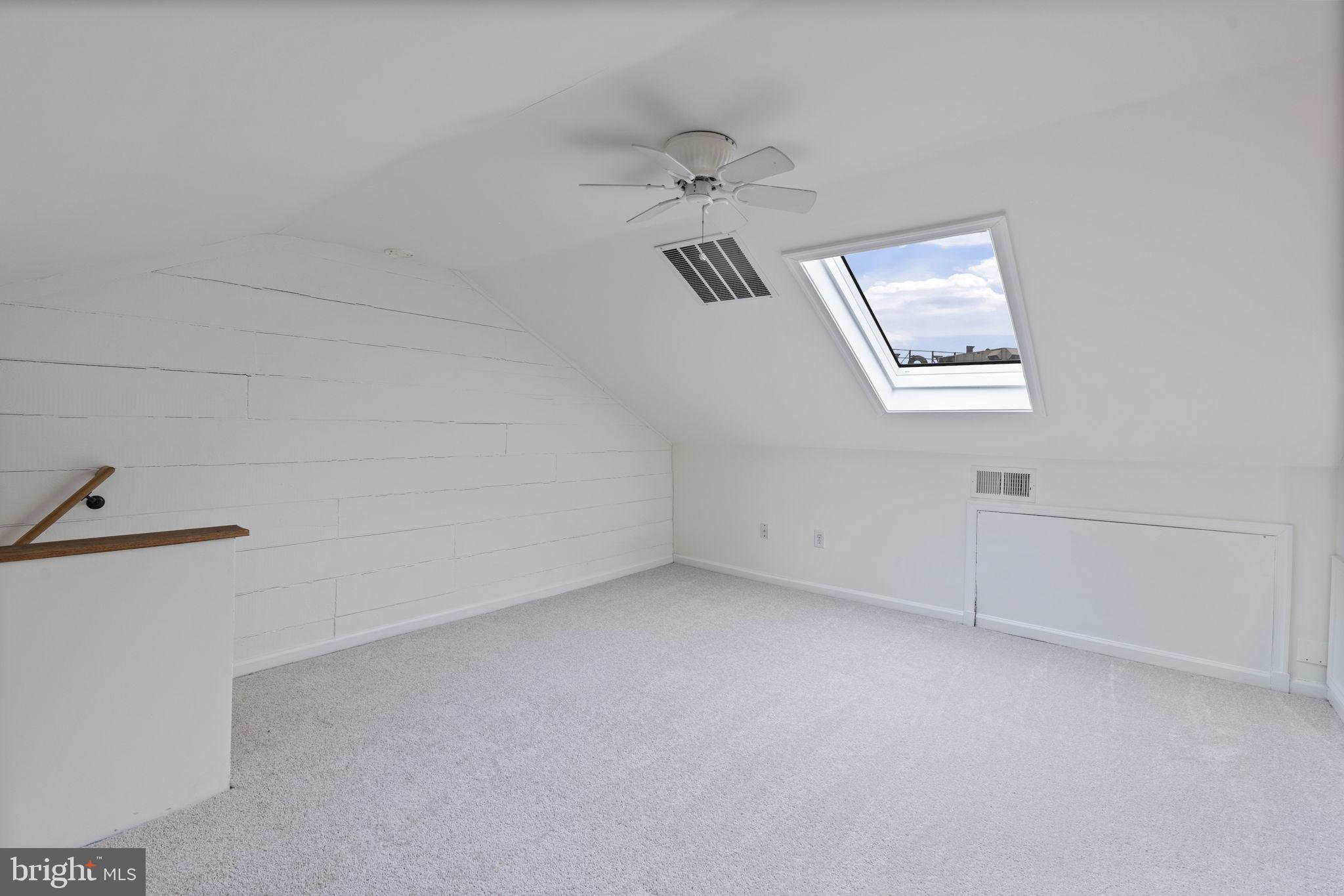 STONE HILL - Residential