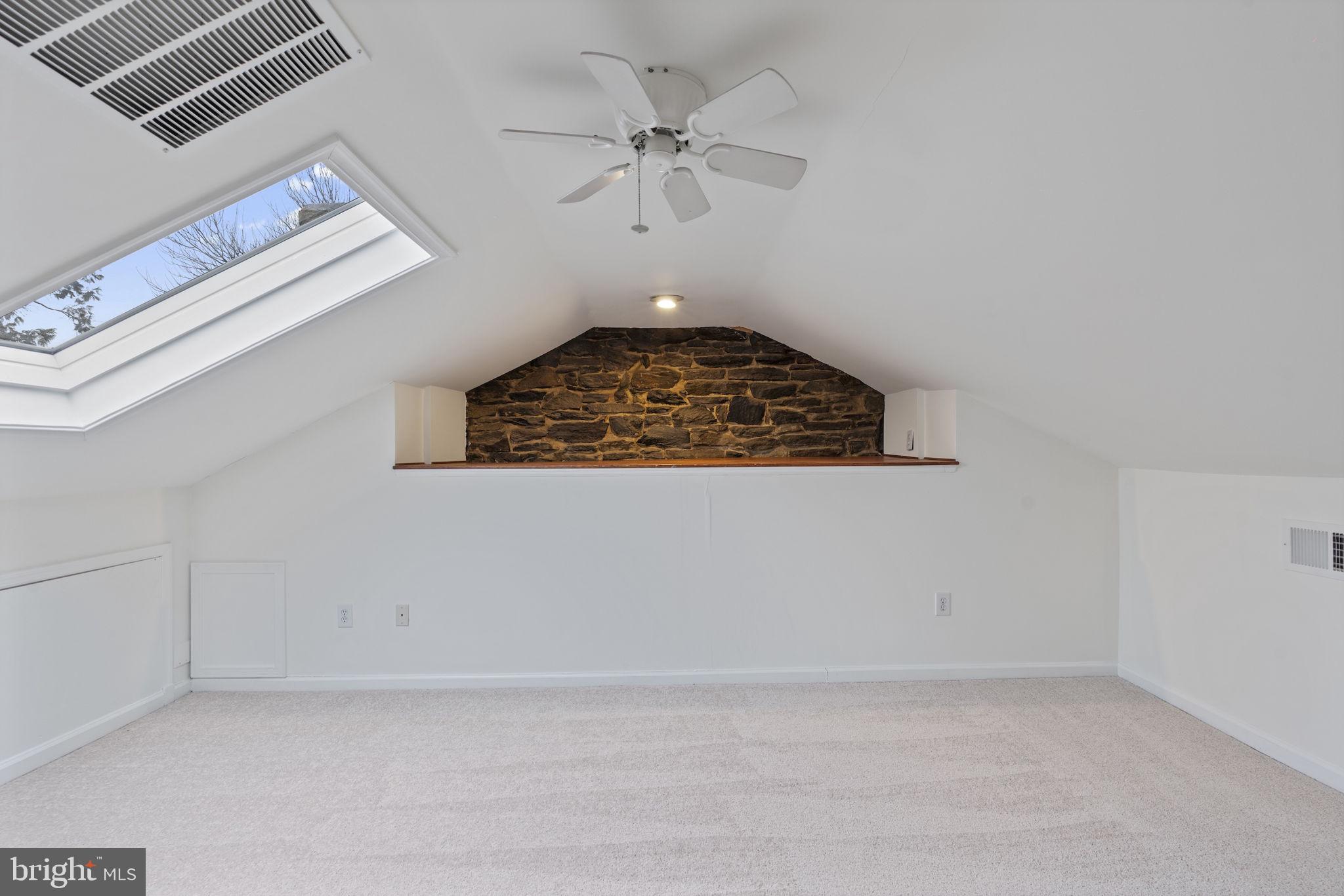 STONE HILL - Residential