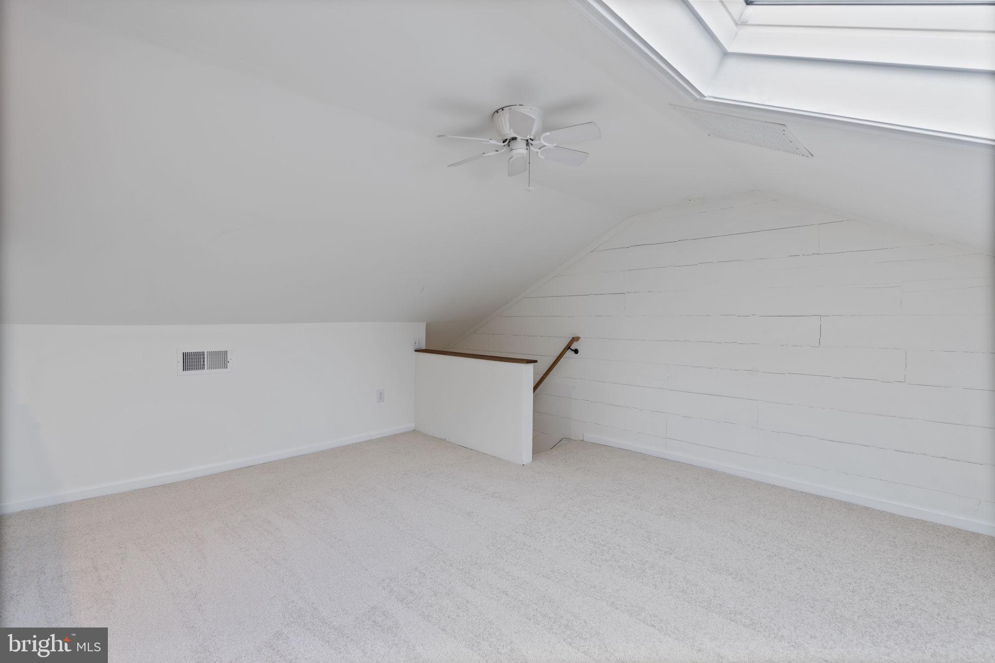 STONE HILL - Residential