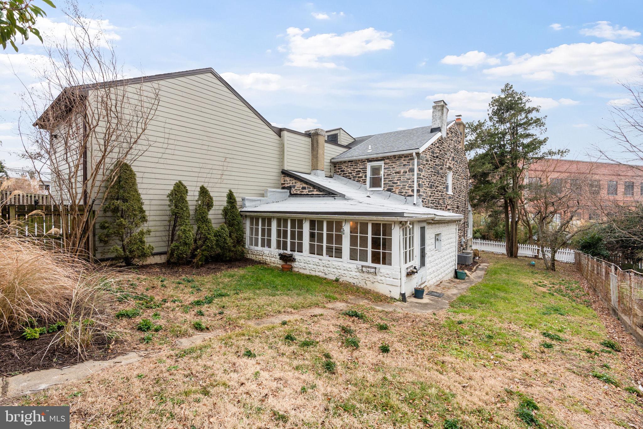 STONE HILL - Residential