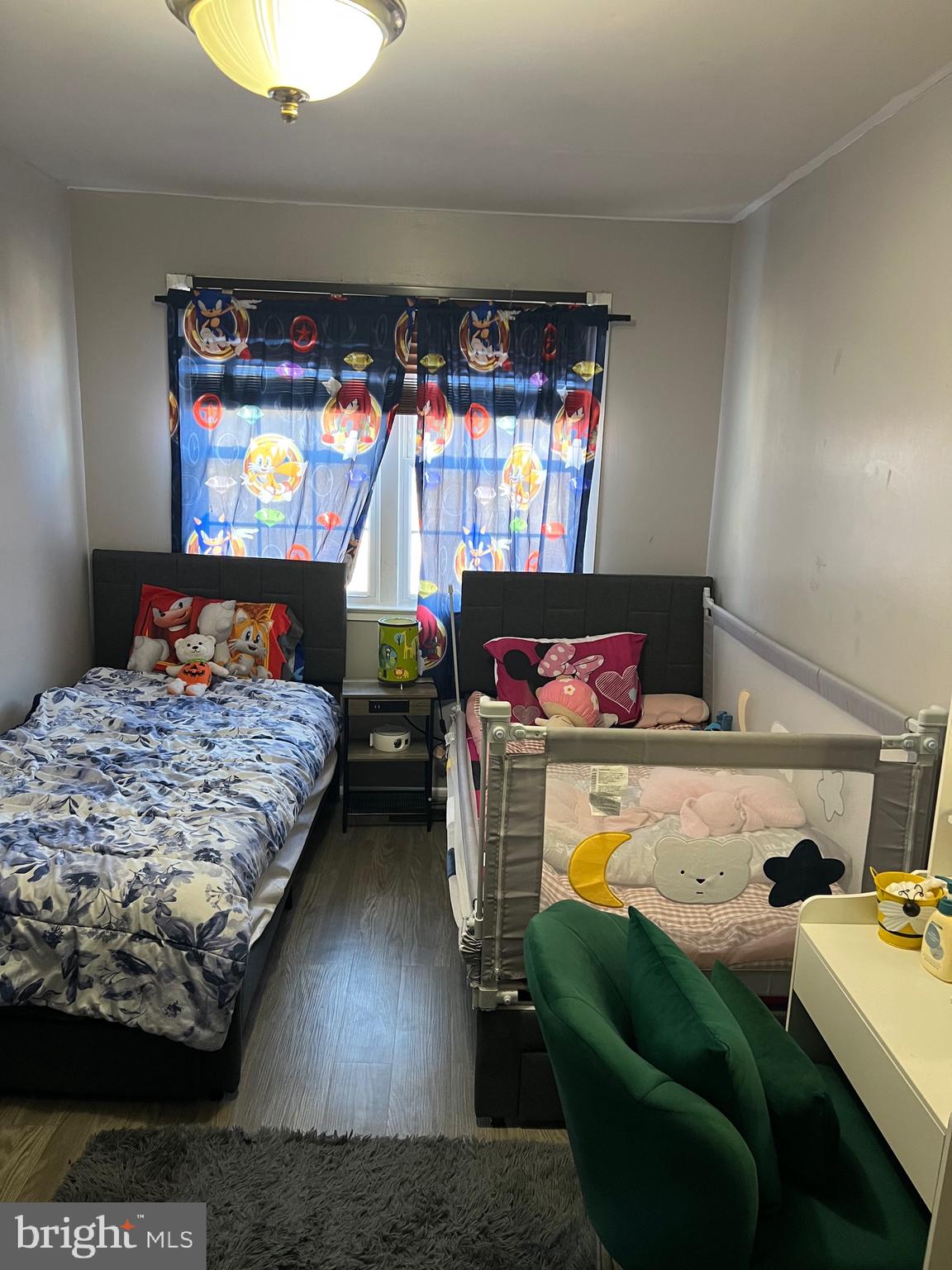 VILLAGE GATE - Residential