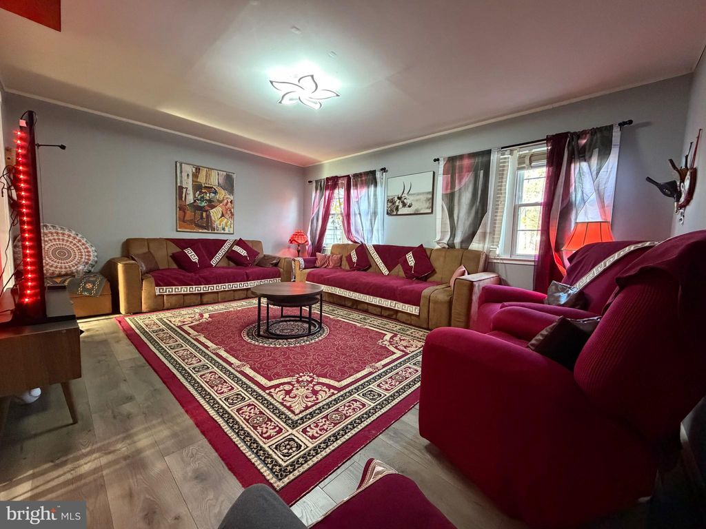 Photo of 2927 Pheasant Lane, WOODBRIDGE, VA 22191 (MLS # VAPW2108718)