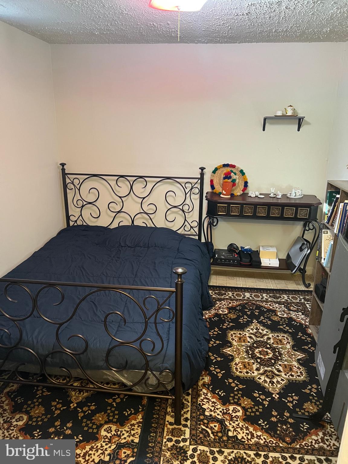 VILLAGE GATE - Residential