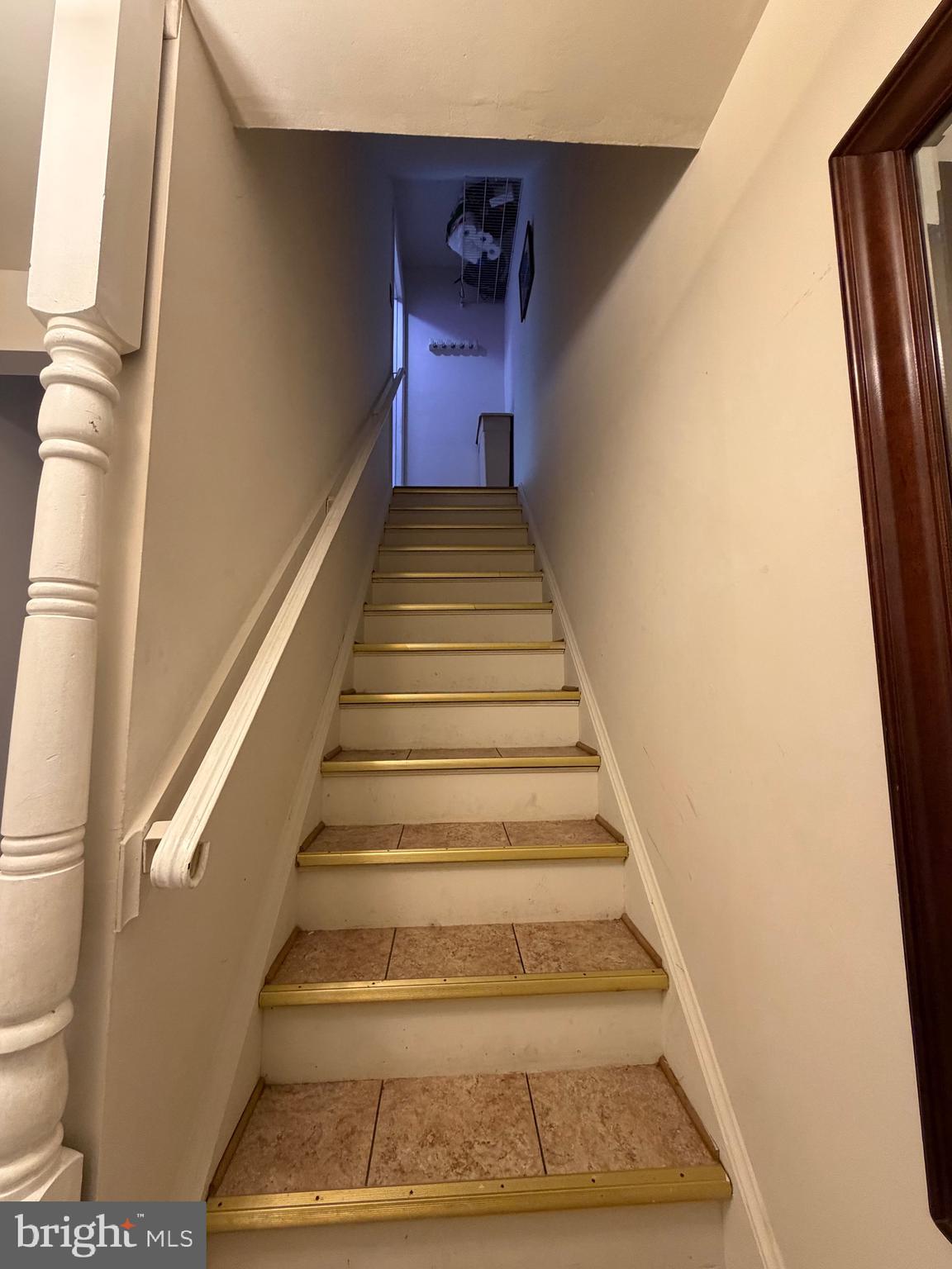 VILLAGE GATE - Residential