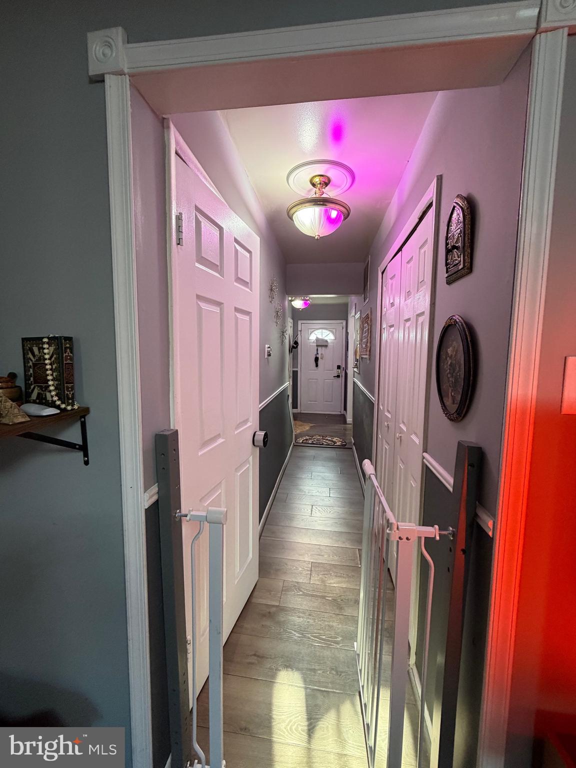 VILLAGE GATE - Residential