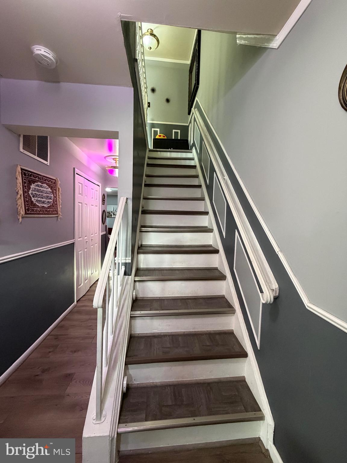 VILLAGE GATE - Residential