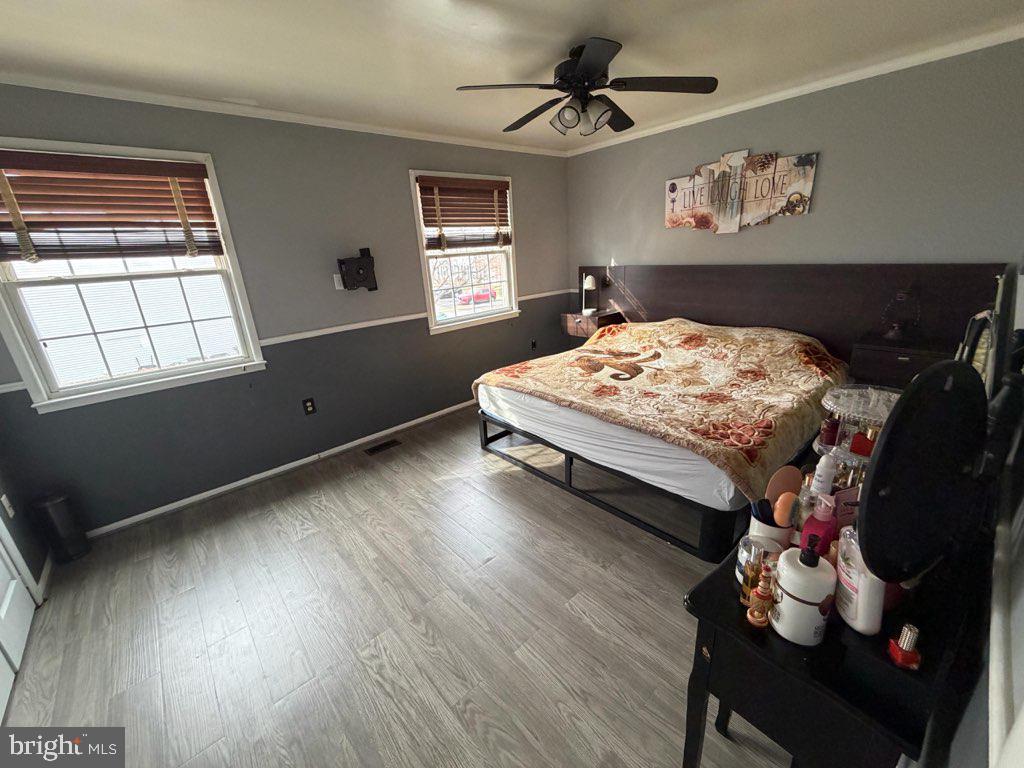 VILLAGE GATE - Residential