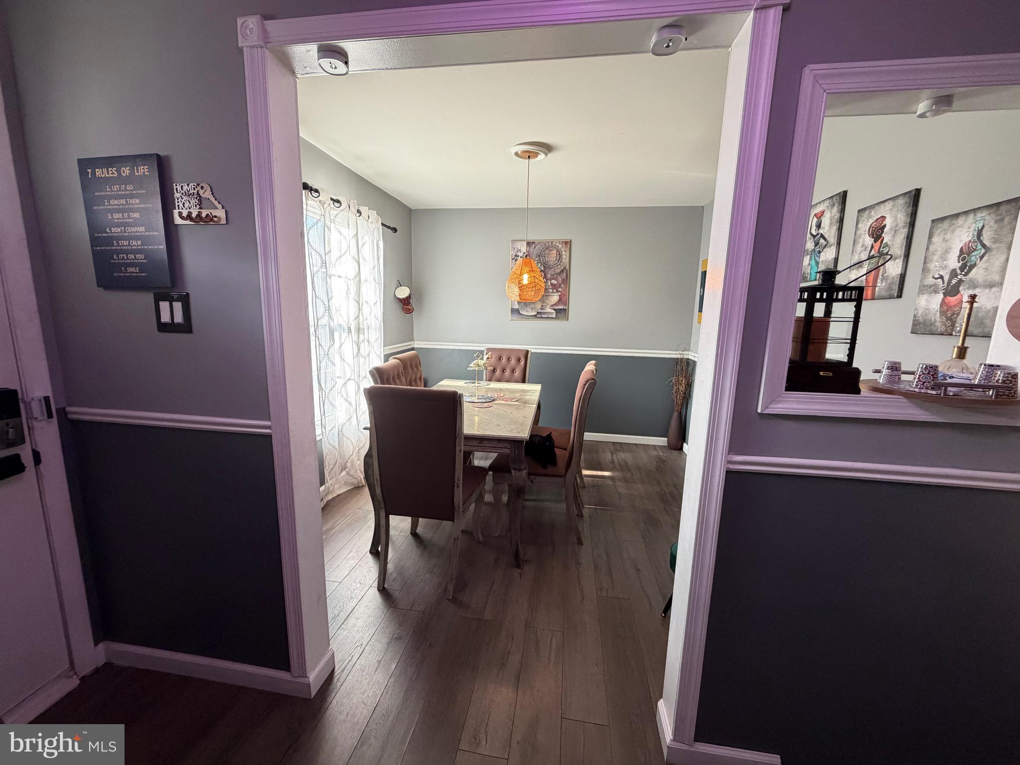 VILLAGE GATE - Residential