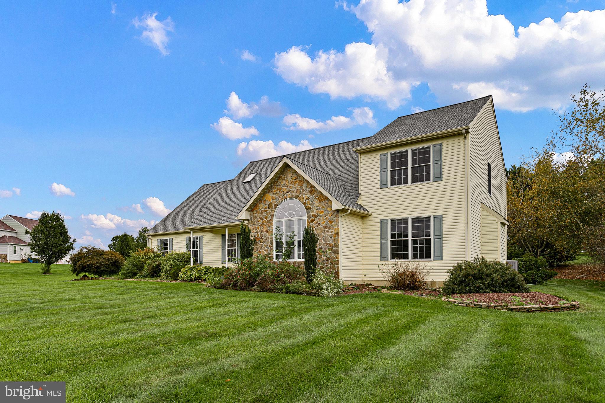 122 W HARVEST DRIVE