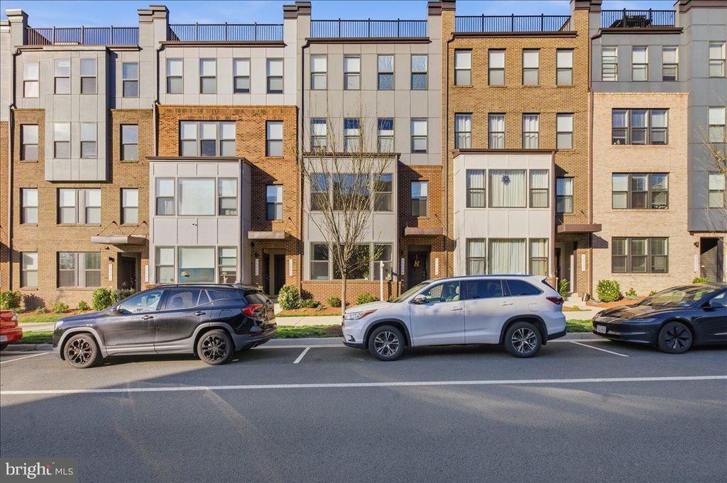 Photo of 13538 Sayward Boulevard #109, HERNDON, VA 20171 (MLS # VAFX2301240)