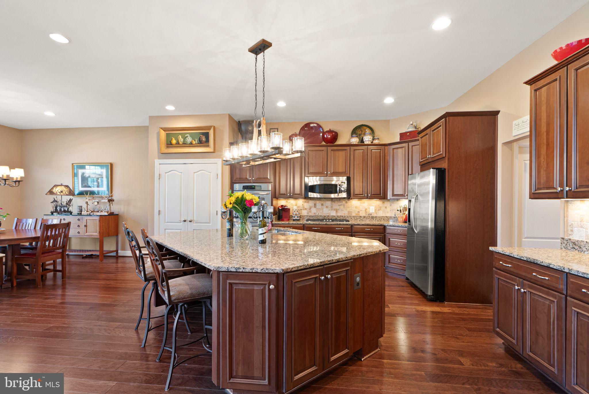 KENSINGTON MANOR - Residential