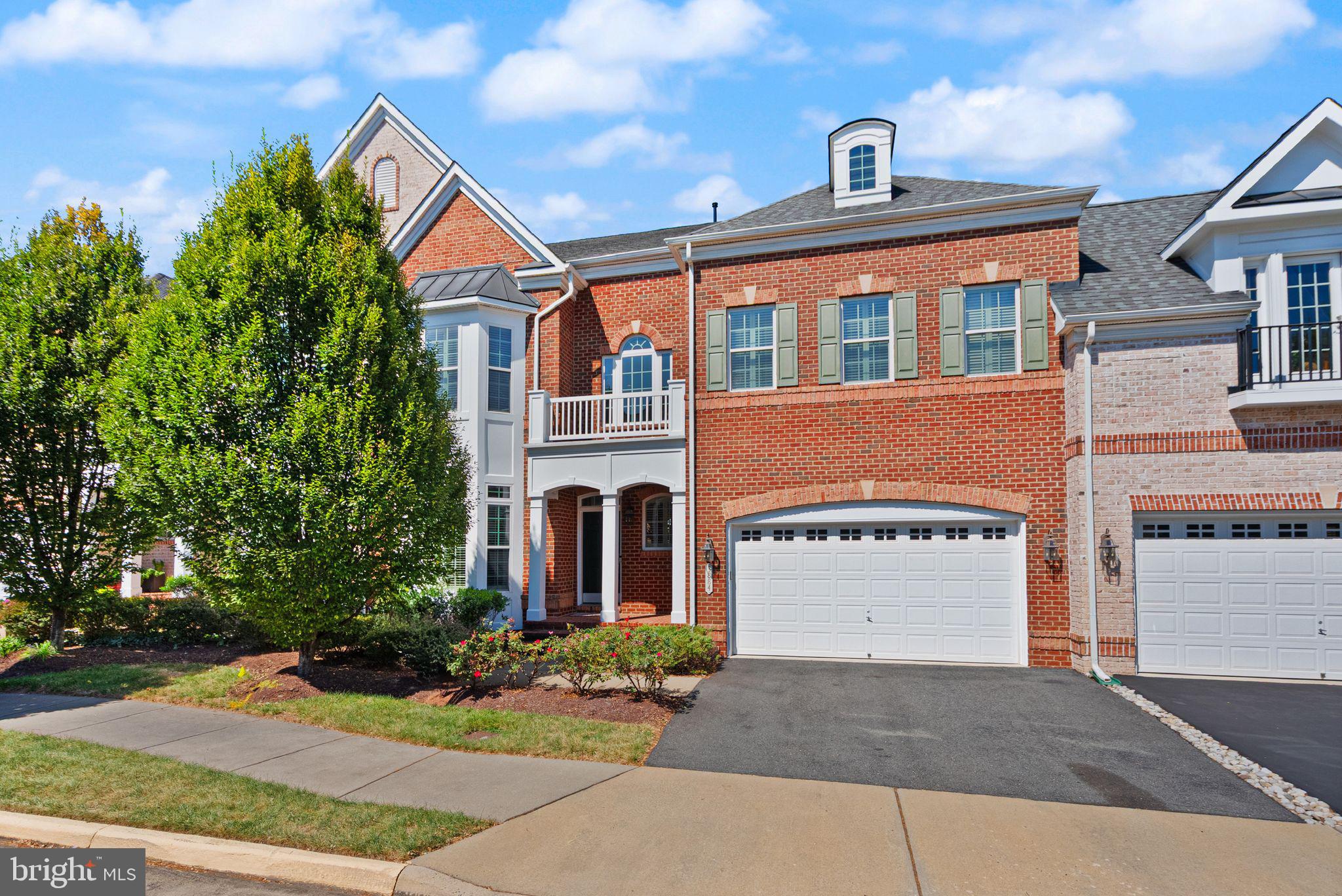 3884 BILLBERRY DRIVE