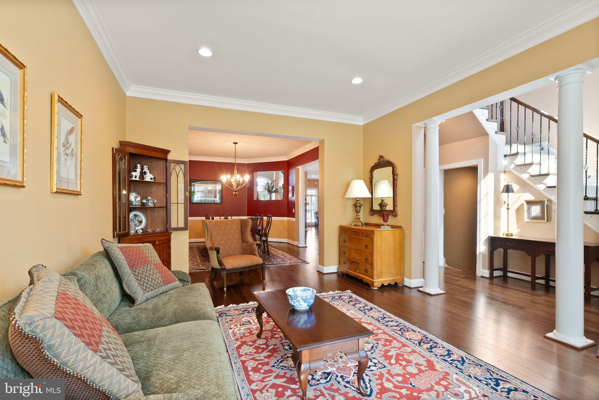 KENSINGTON MANOR - Residential