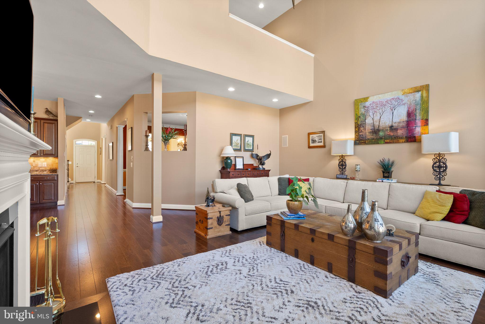 KENSINGTON MANOR - Residential