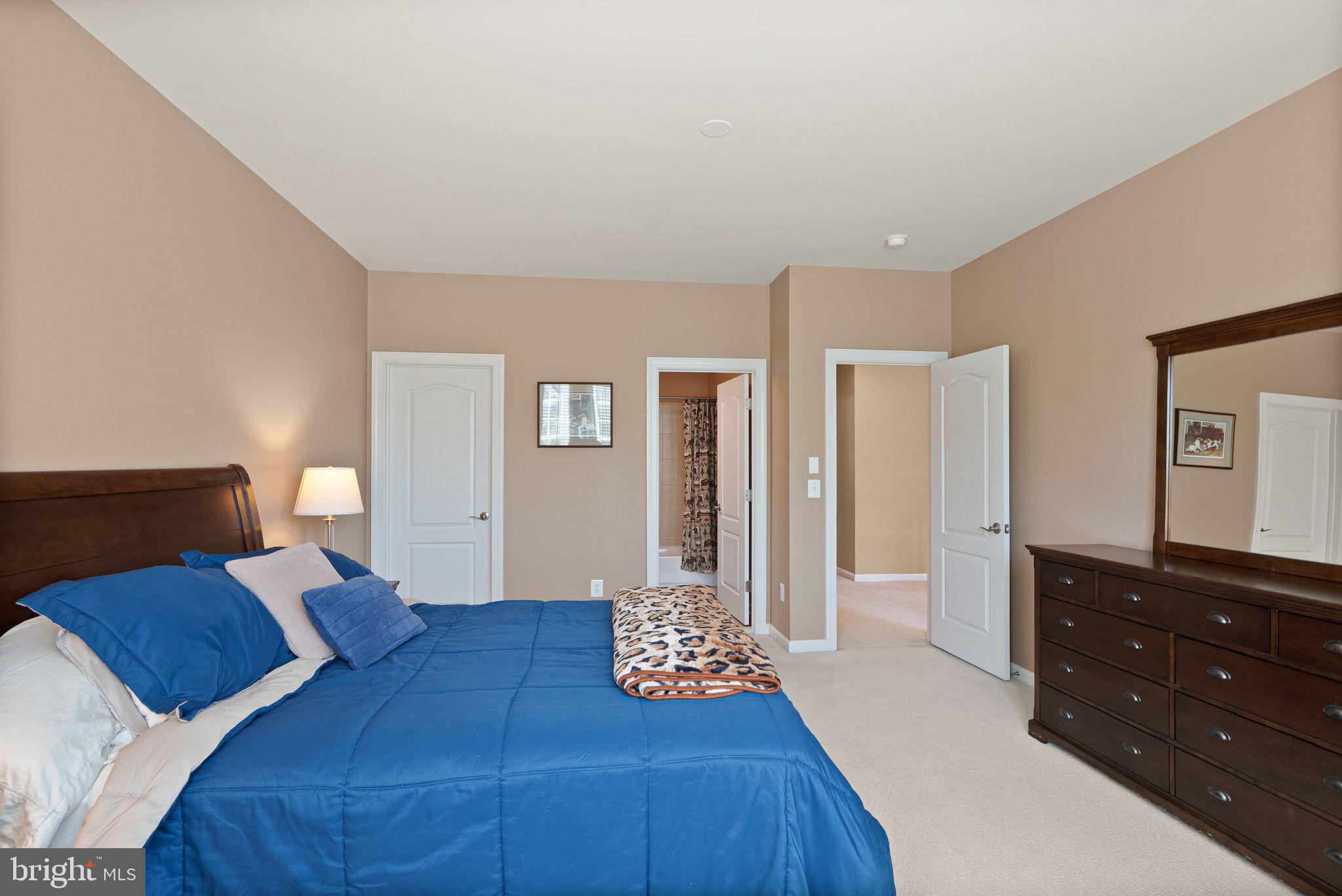 KENSINGTON MANOR - Residential