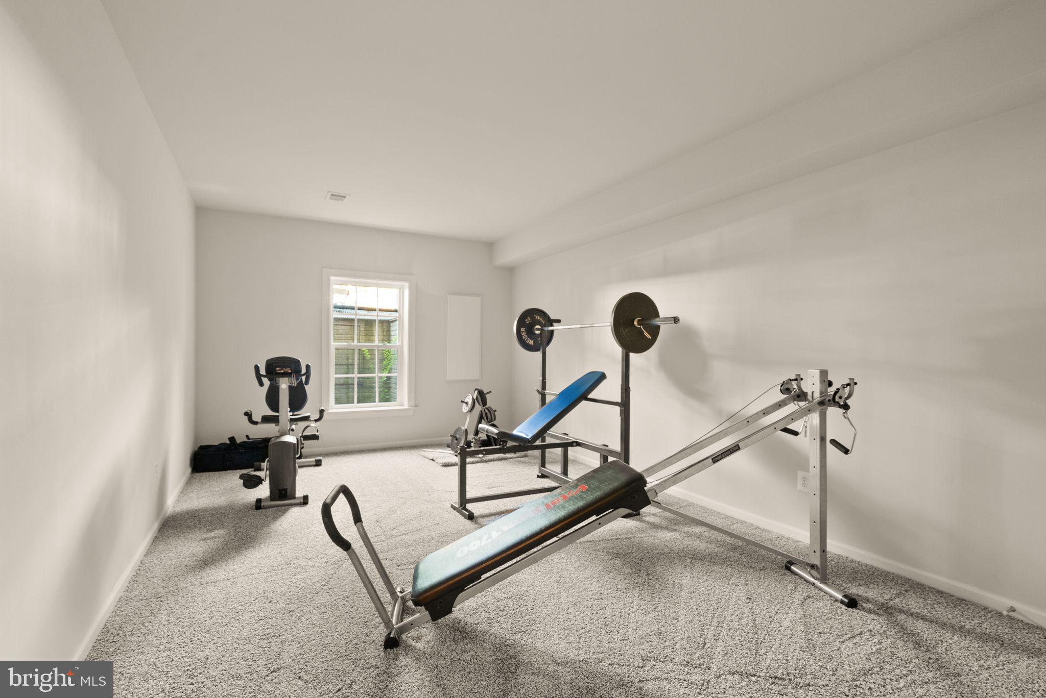 KENSINGTON MANOR - Residential