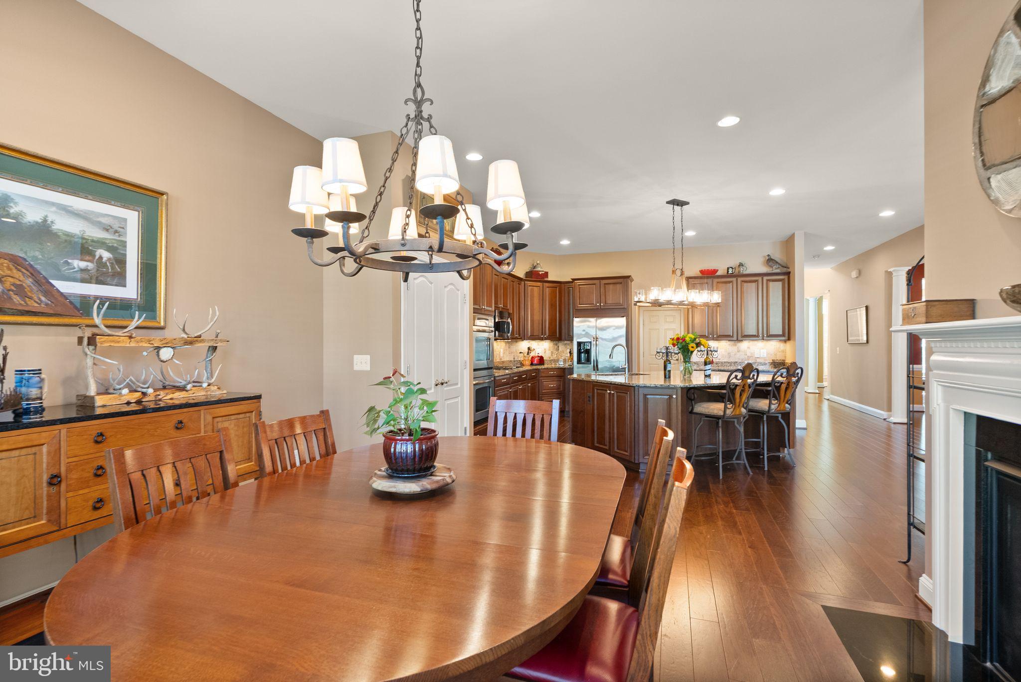 KENSINGTON MANOR - Residential