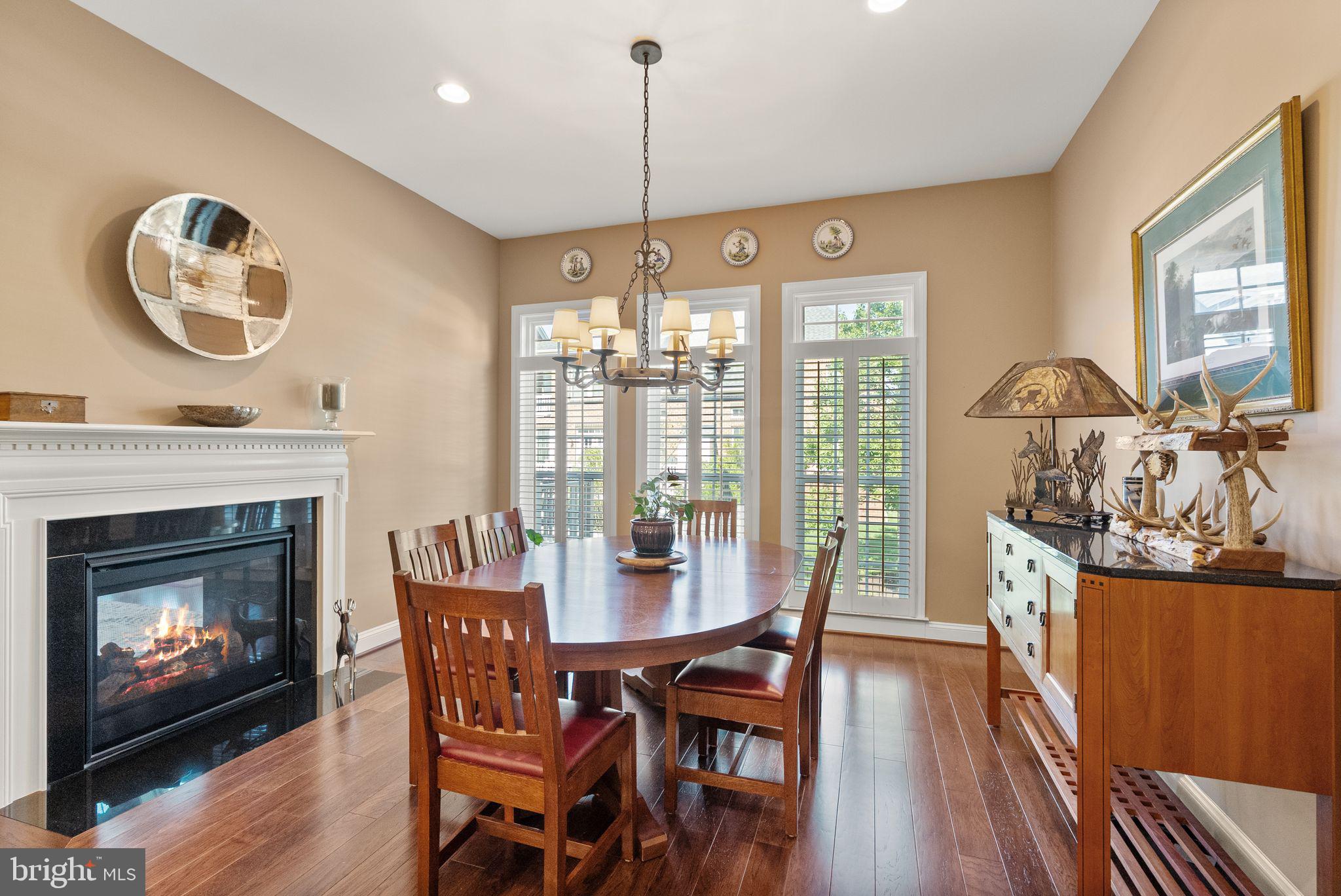 KENSINGTON MANOR - Residential