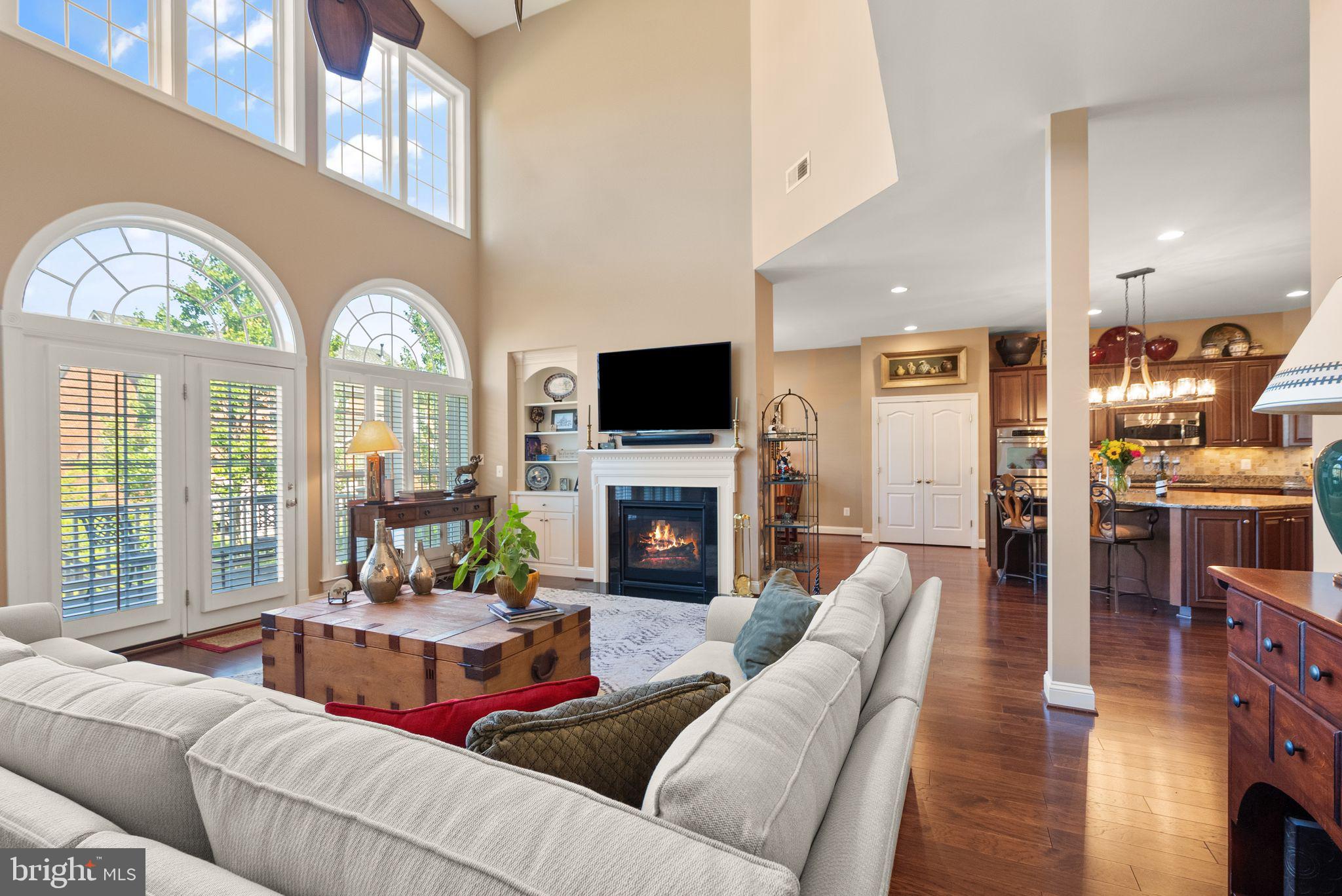 KENSINGTON MANOR - Residential