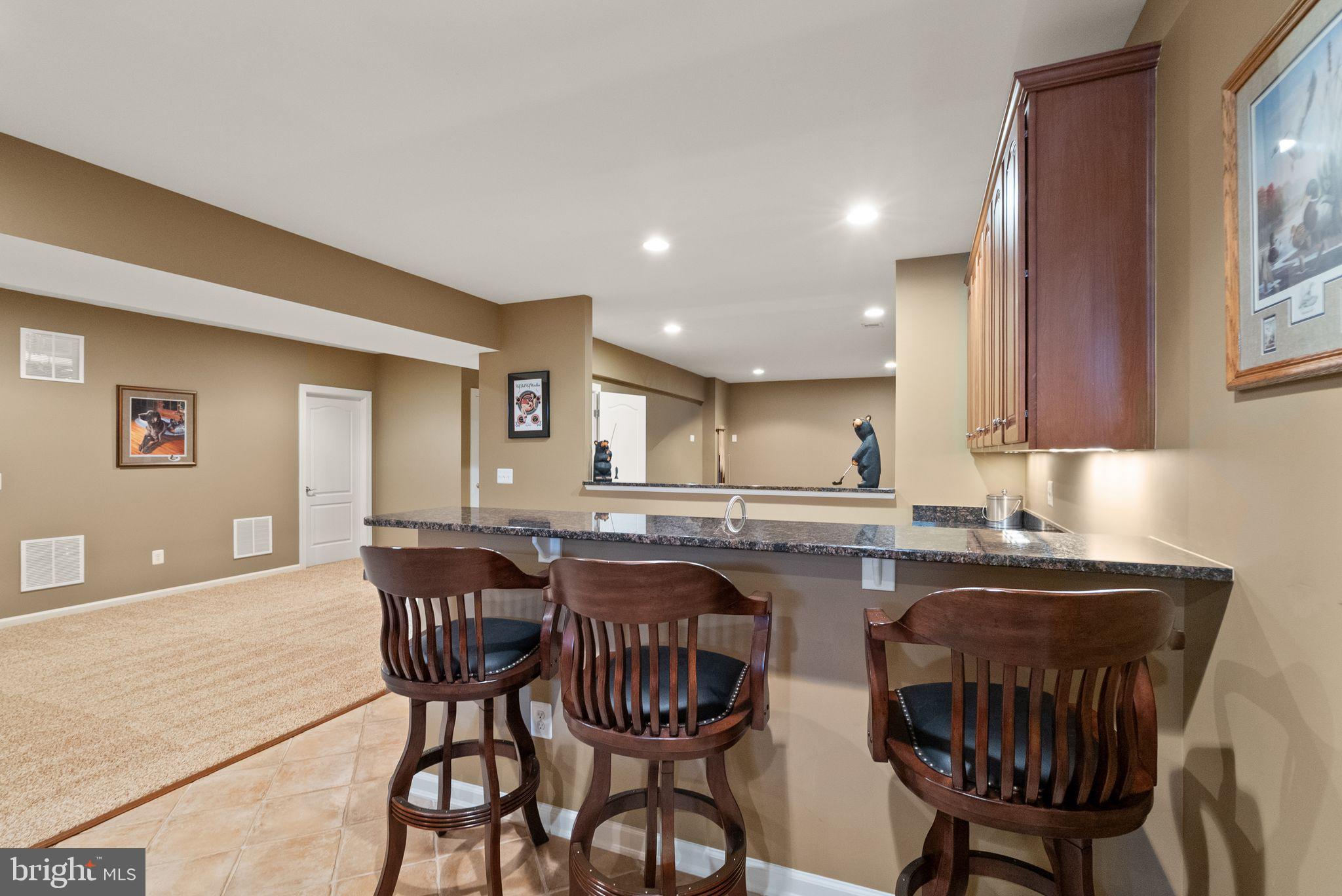 KENSINGTON MANOR - Residential