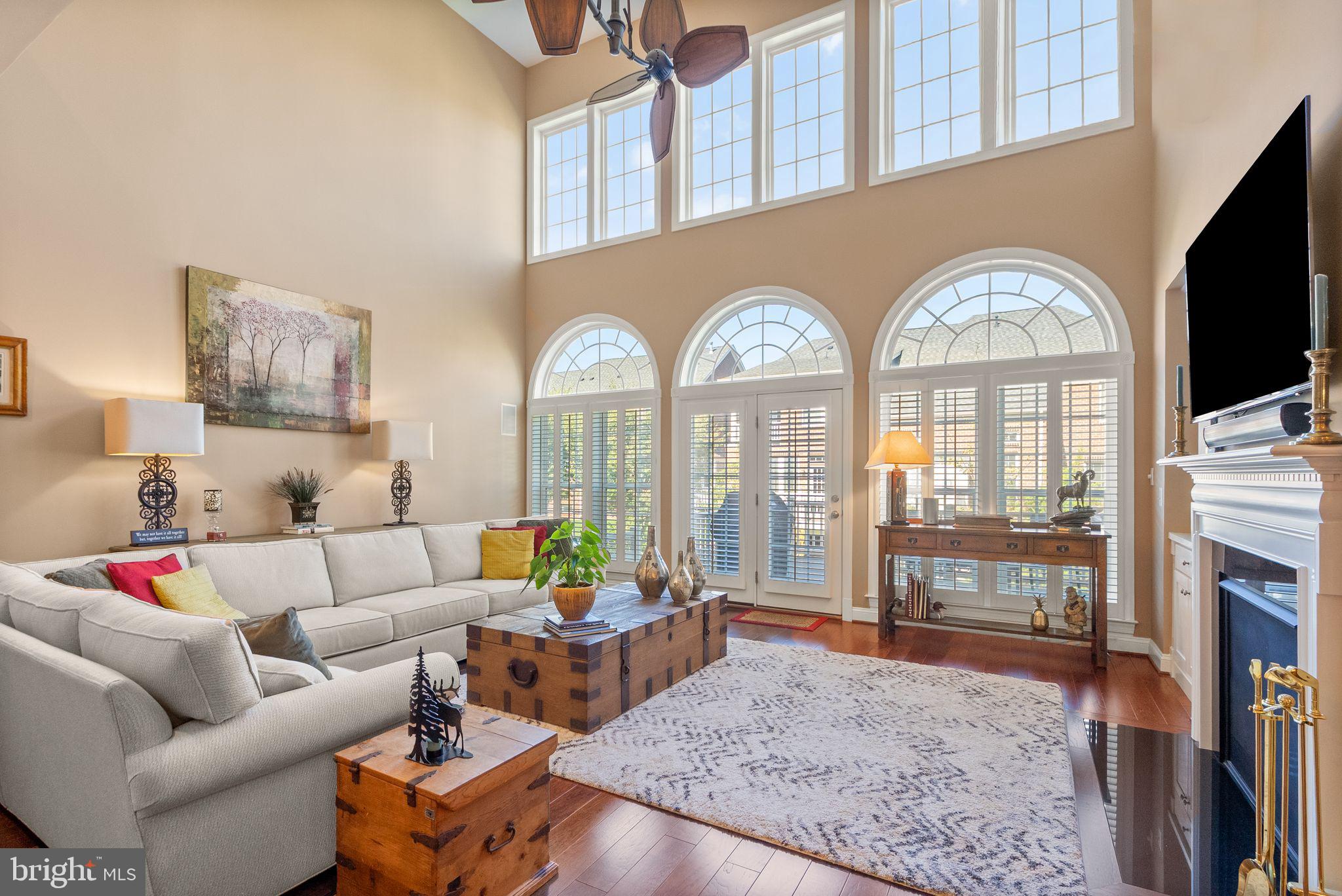 KENSINGTON MANOR - Residential