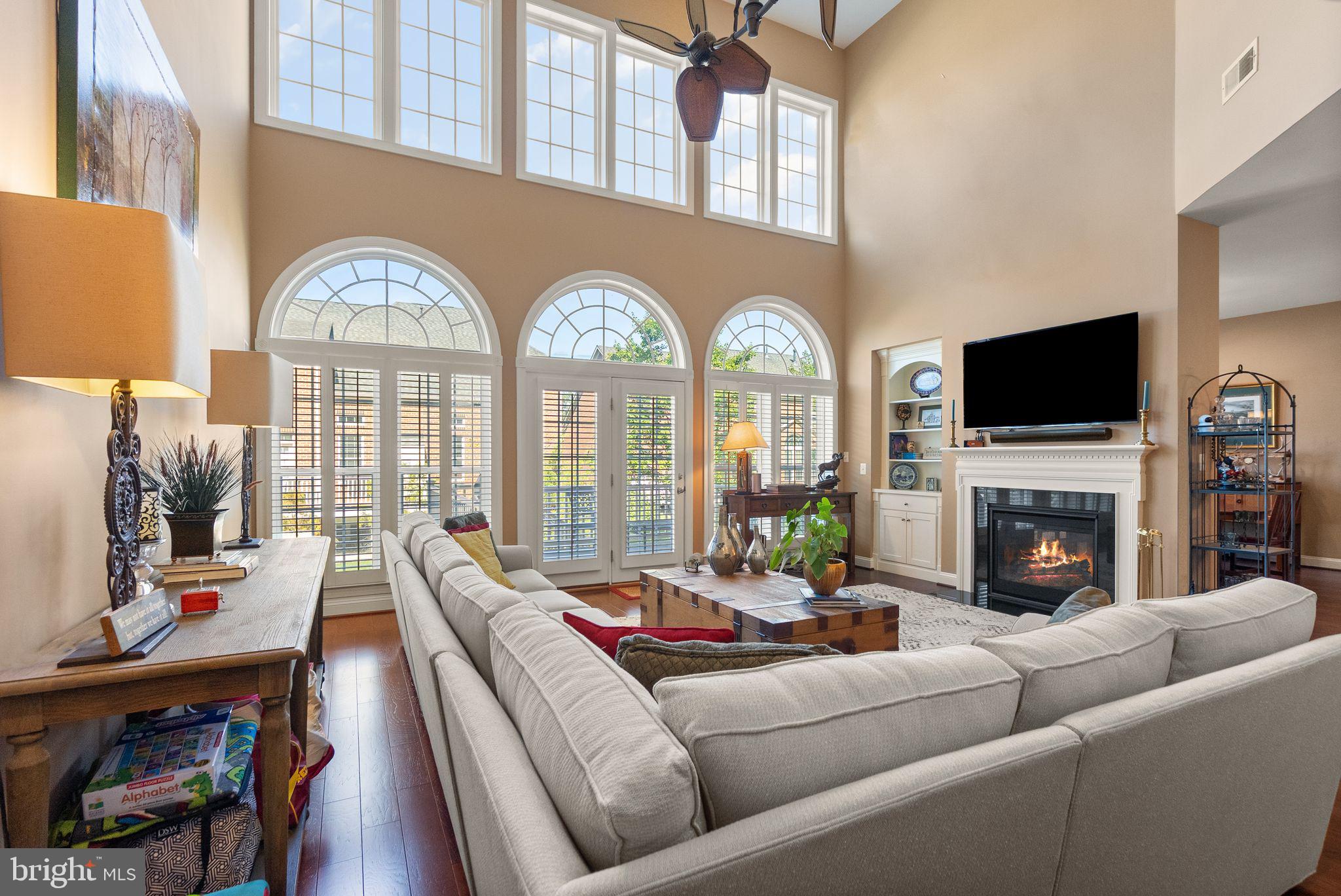 KENSINGTON MANOR - Residential