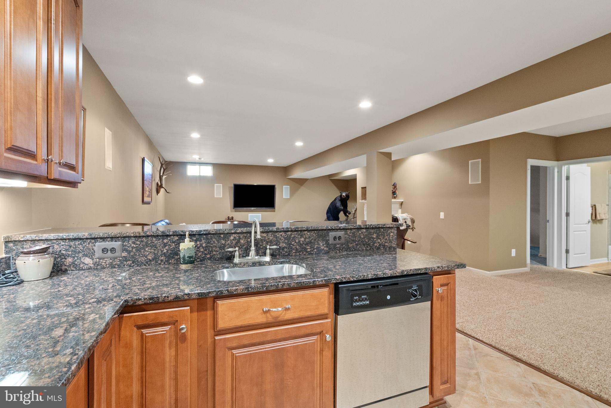 KENSINGTON MANOR - Residential