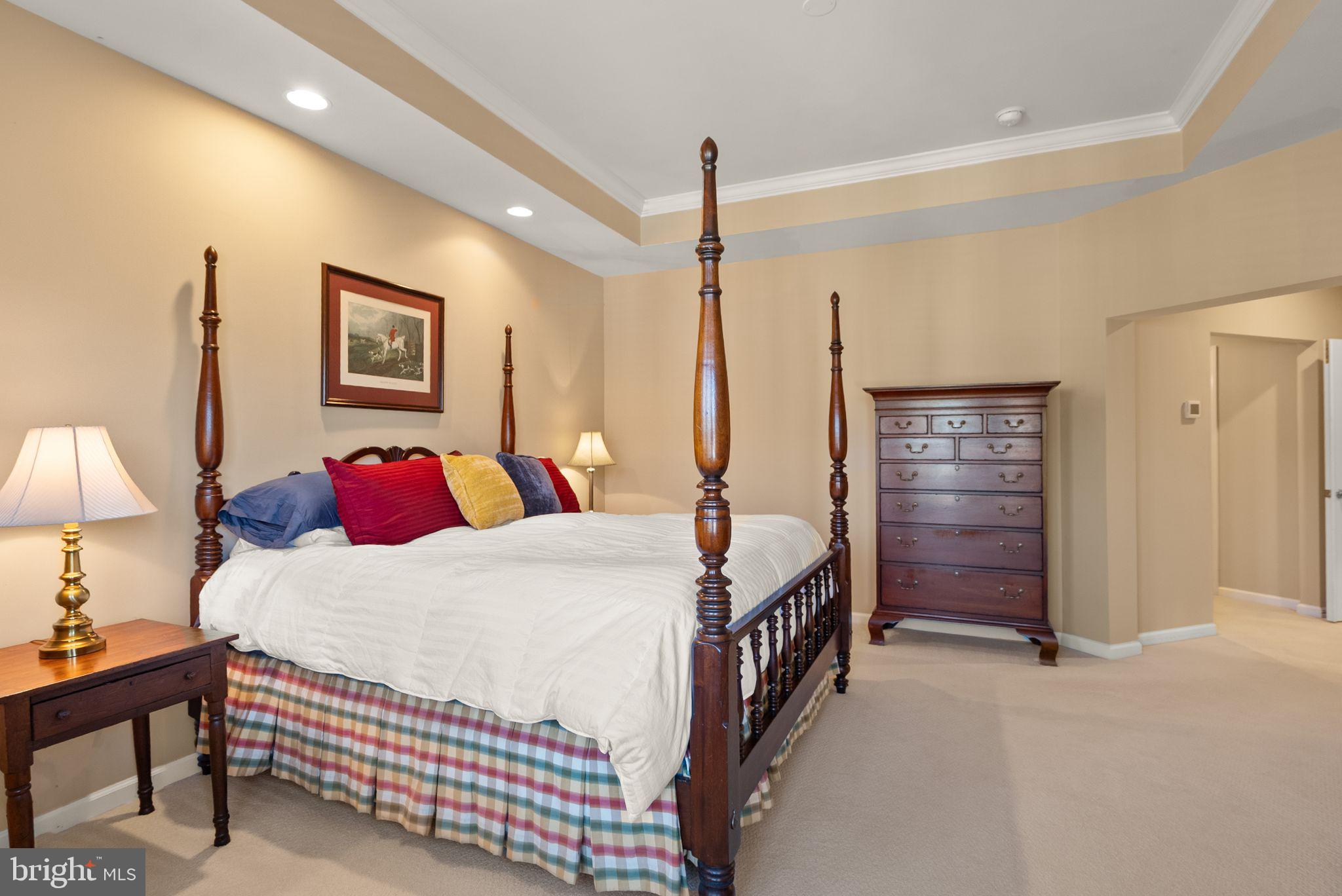 KENSINGTON MANOR - Residential